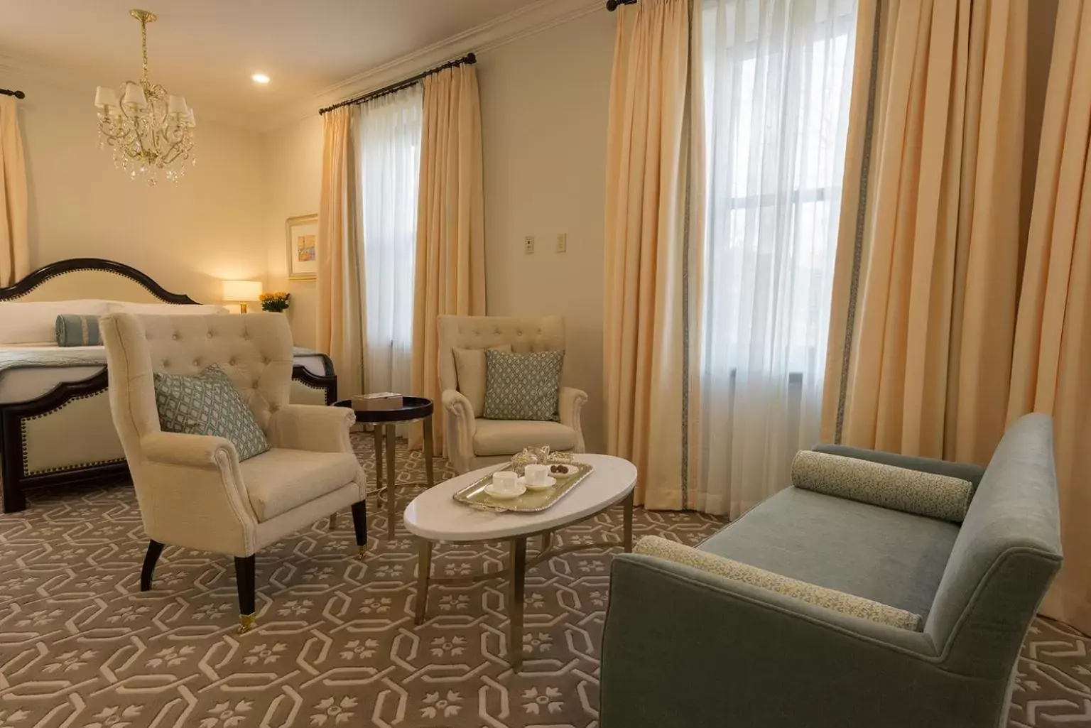 Living room, Seating Area in Sydney Boutique Inn & Suites