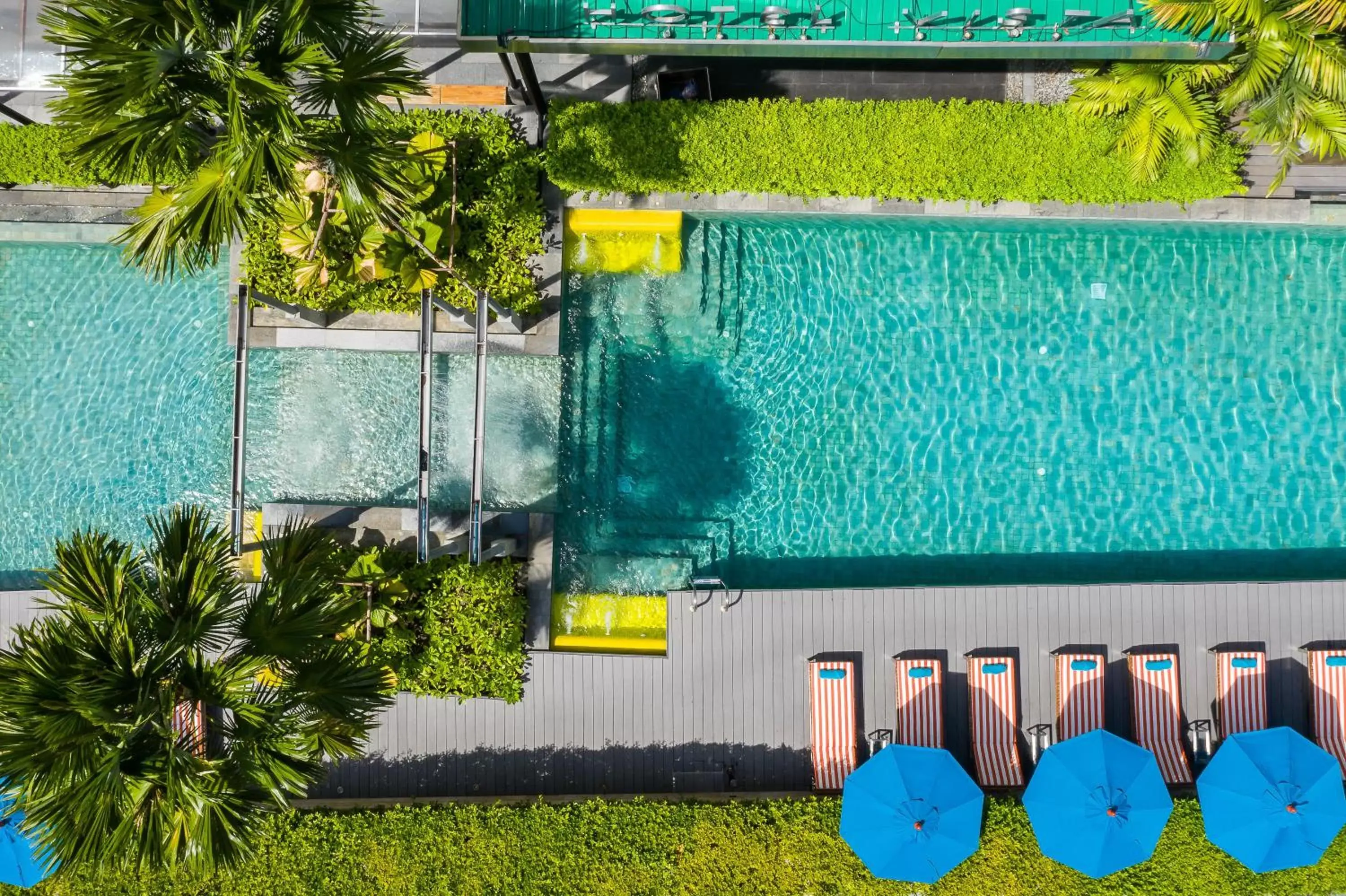 Swimming Pool in Hotel Vista