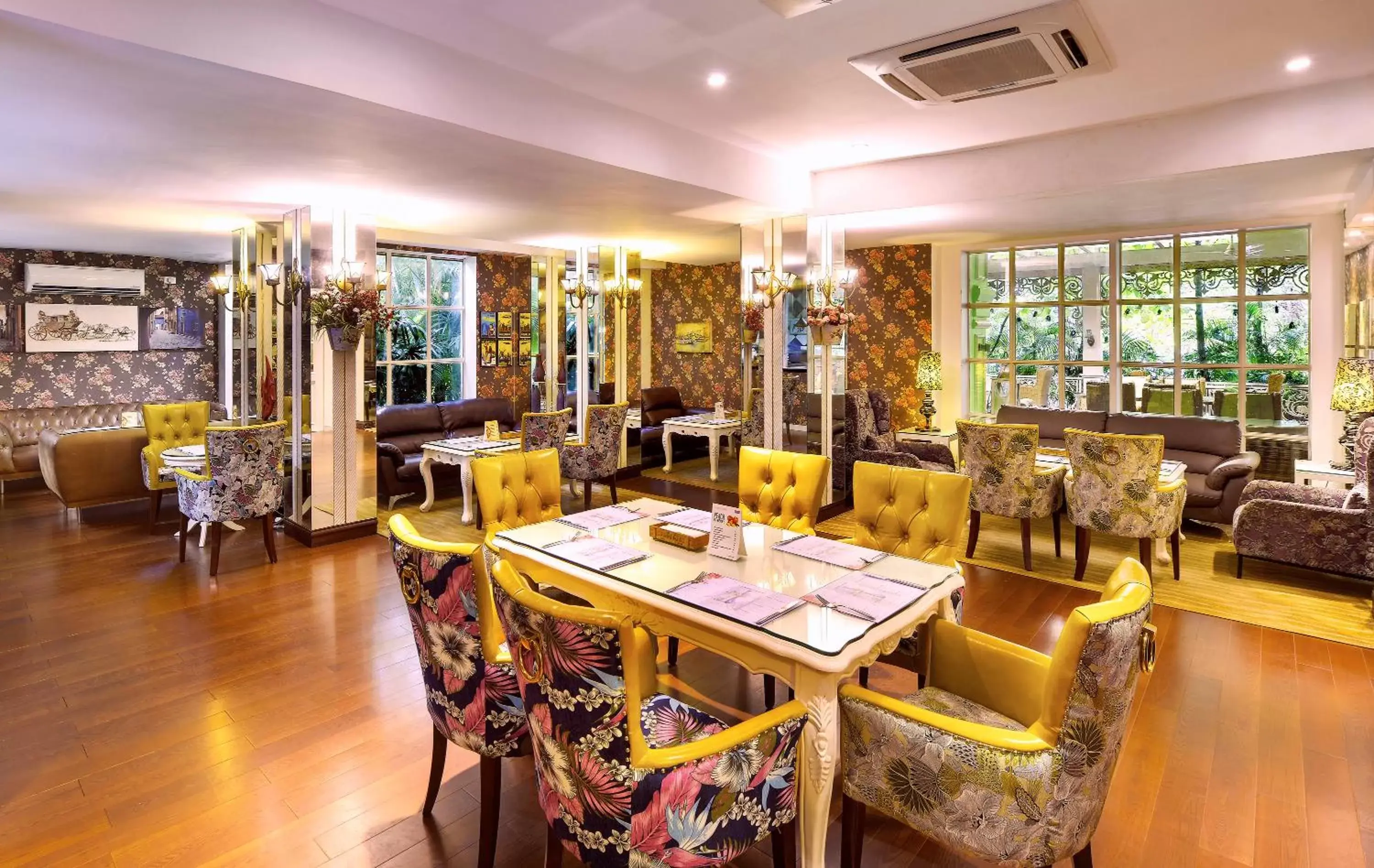Restaurant/Places to Eat in Mayfair Lagoon Hotel
