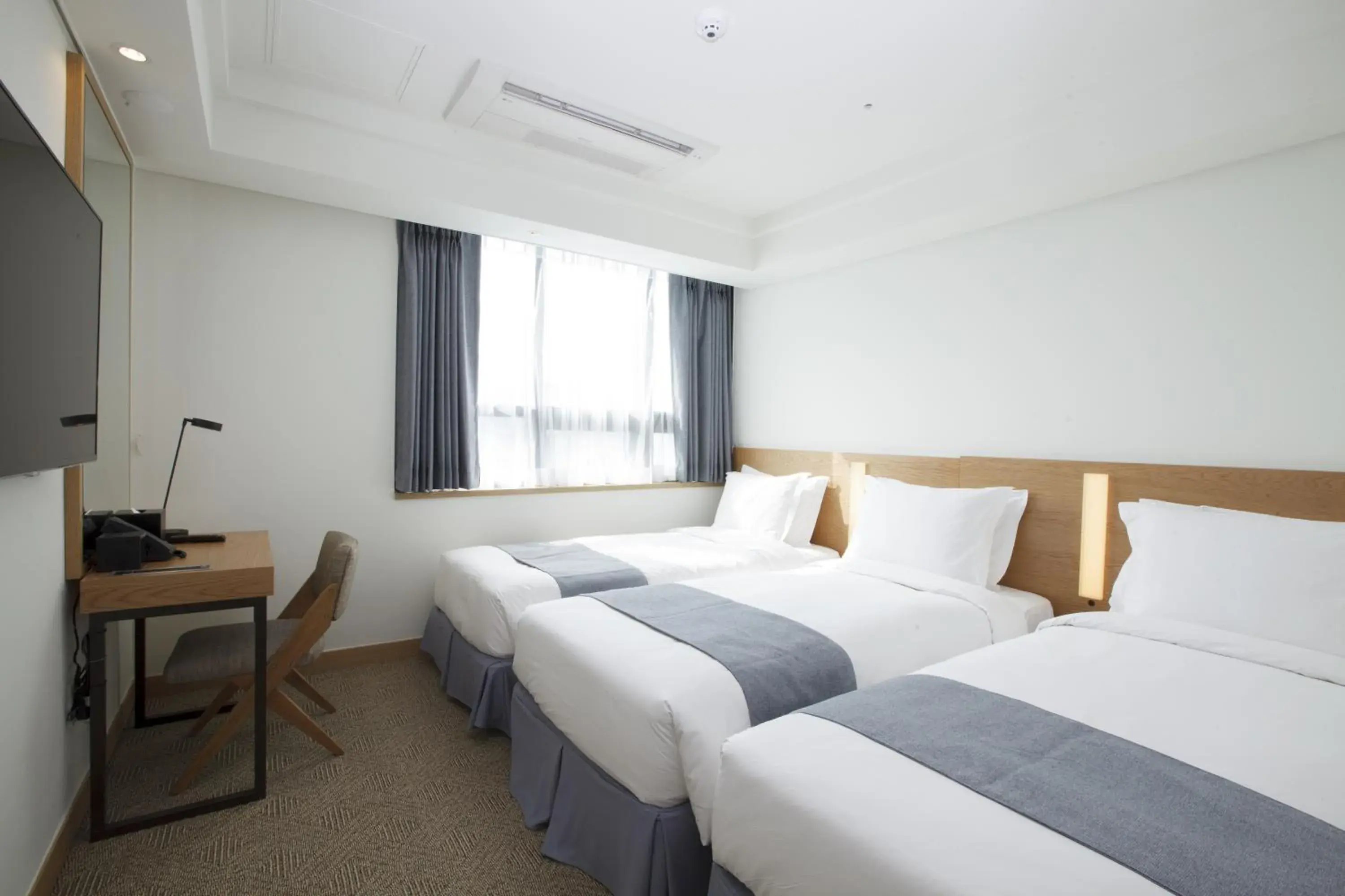 Photo of the whole room, Bed in Baiton Seoul Dongdaemun Hotel