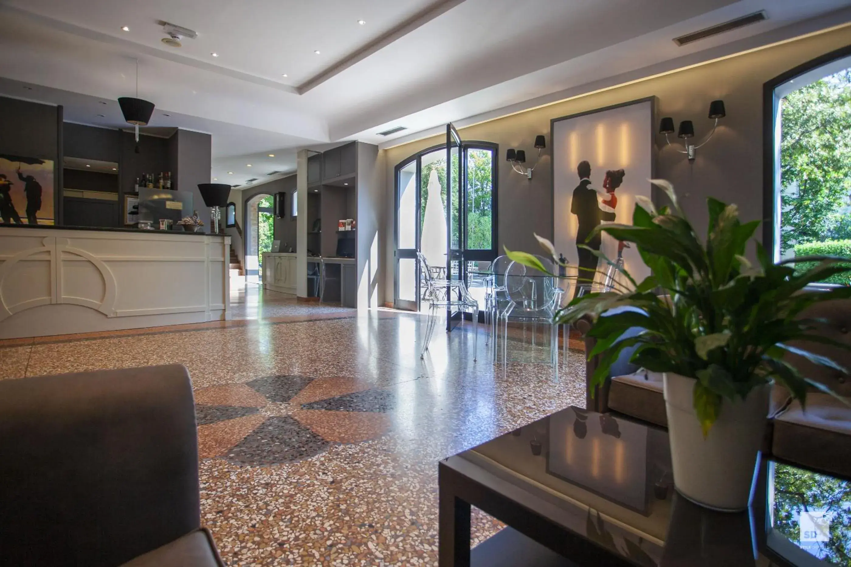 Lounge or bar, Lobby/Reception in Savoia Hotel Country House Bologna
