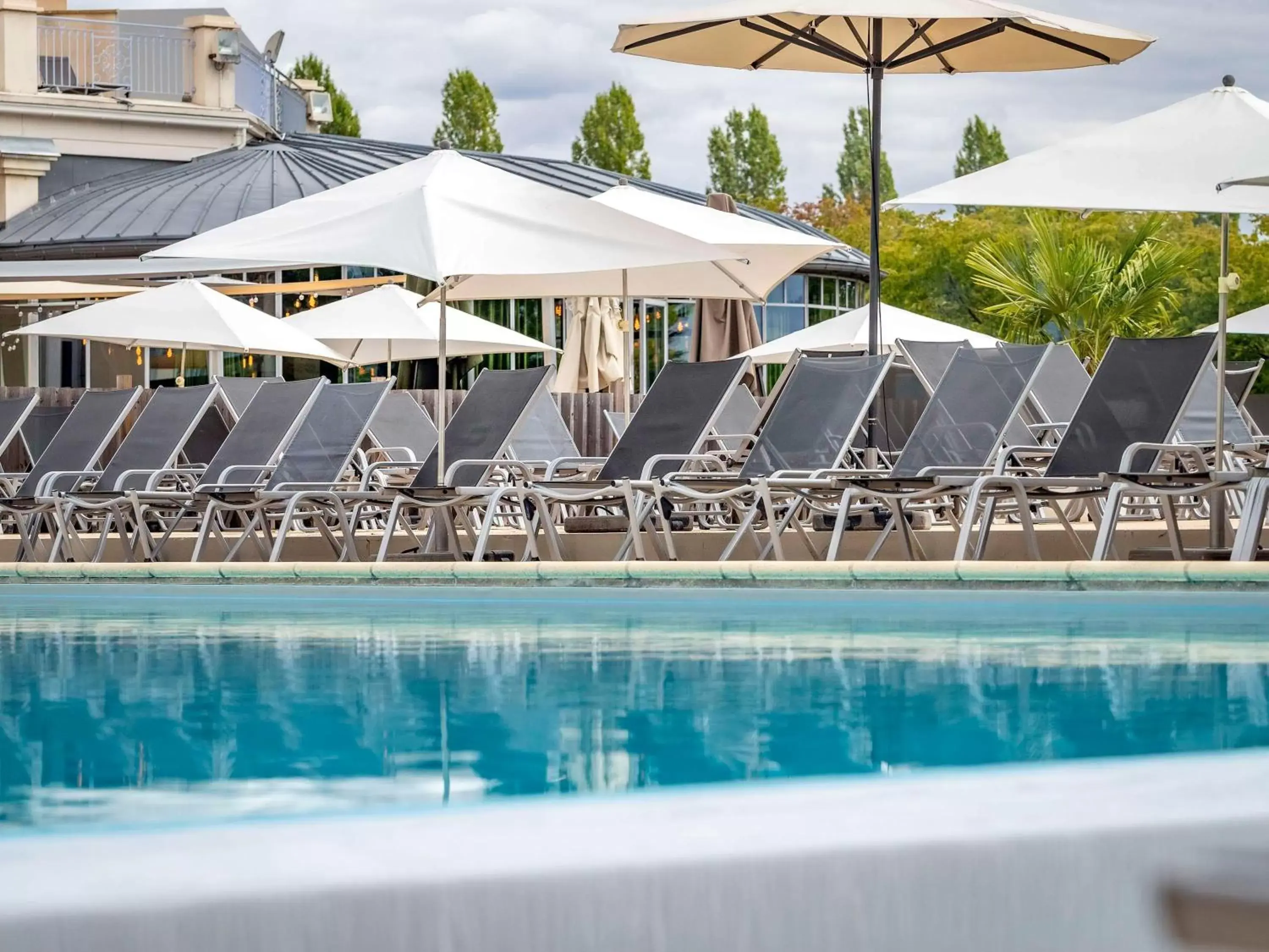 Pool view, Swimming Pool in Mercure Chantilly Resort & Conventions