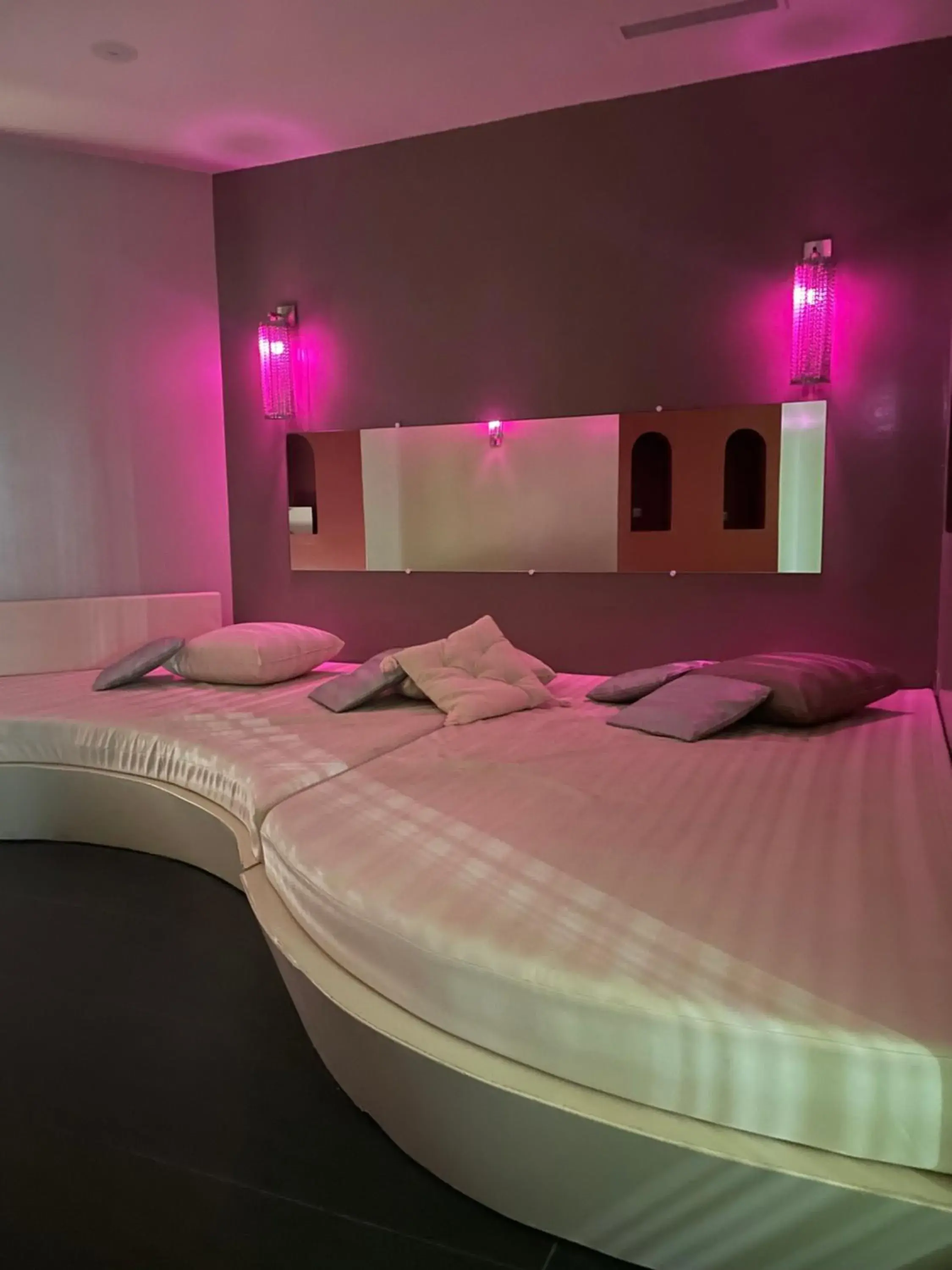 Spa and wellness centre/facilities, Bed in Oz'Inn Hôtel & Spa