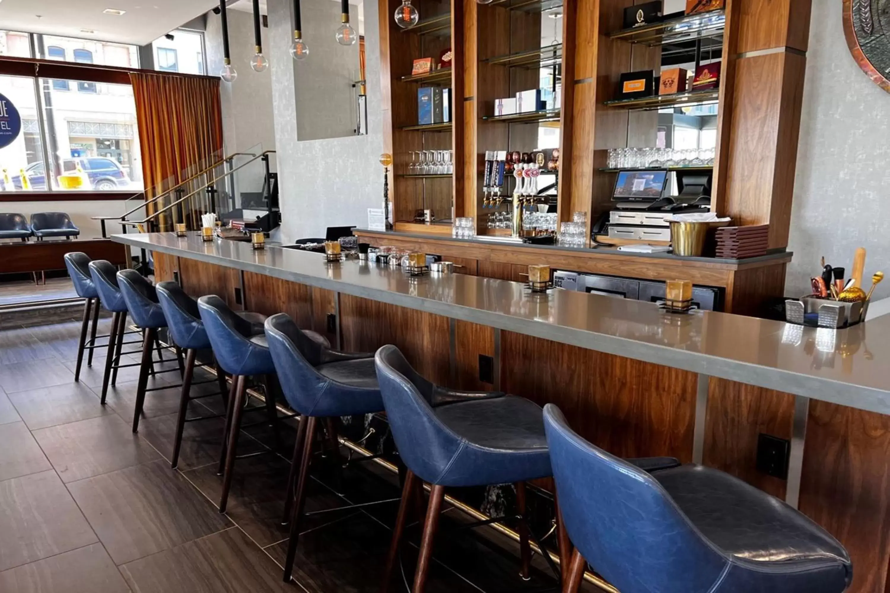 Restaurant/Places to Eat in BLU-Tique, Akron, a Tribute Portfolio Hotel