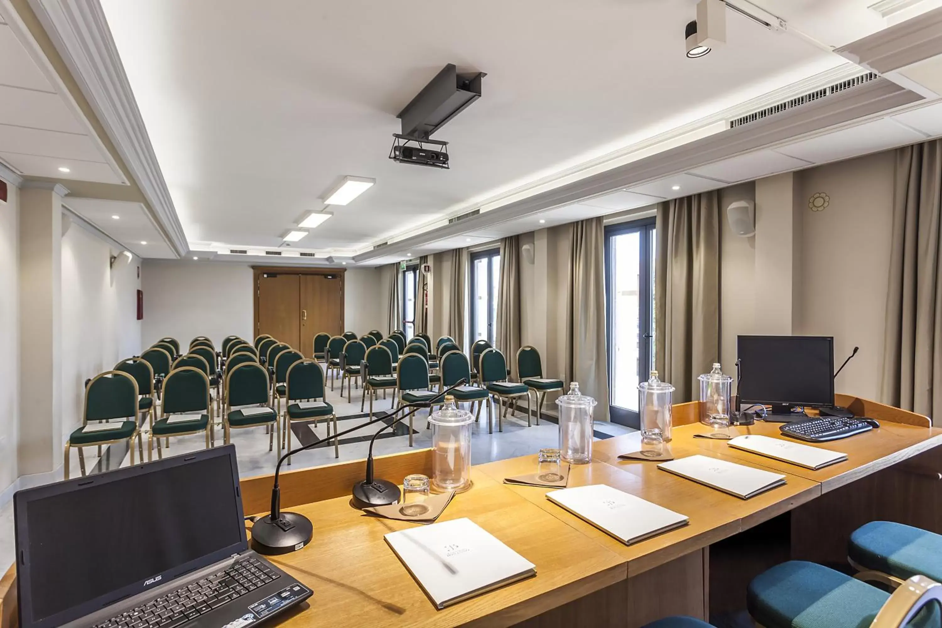 Business facilities in Grand Hotel Bonanno