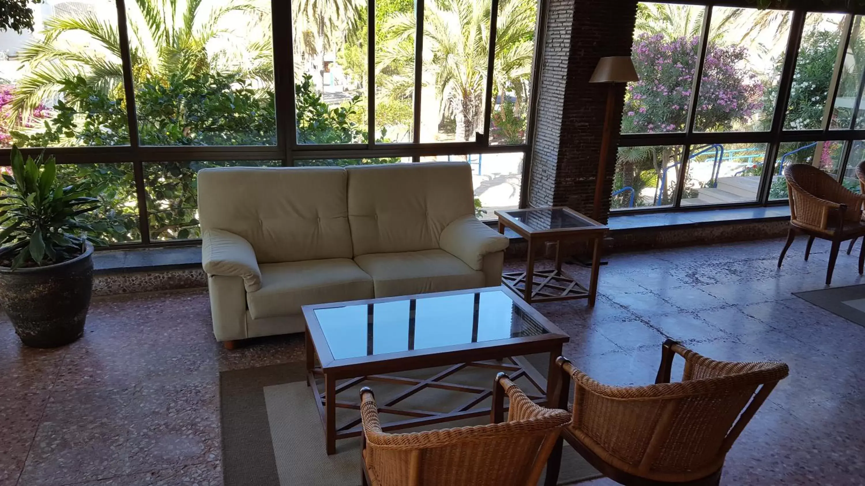 Lobby or reception, Seating Area in Hotel Bahia