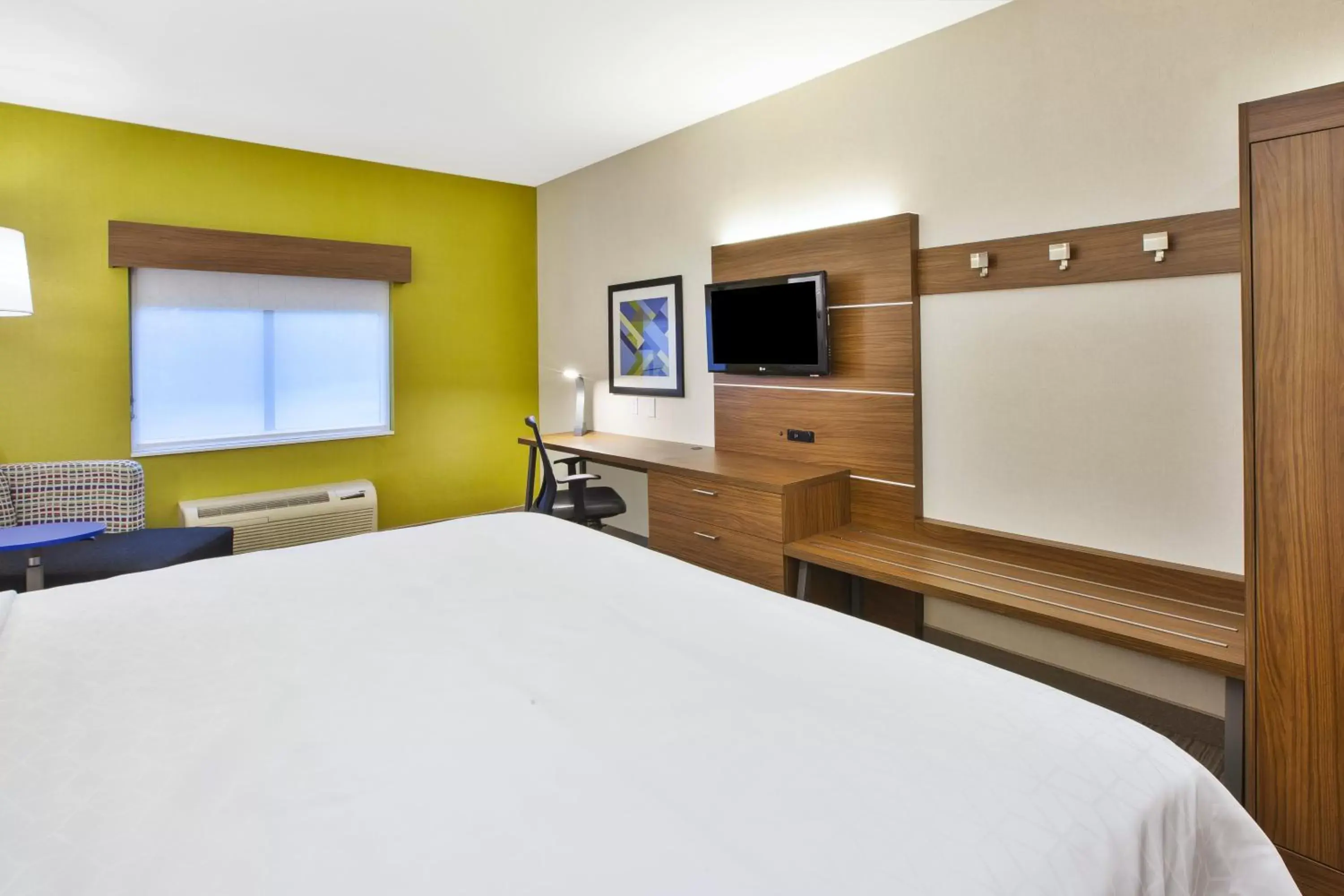 Photo of the whole room in Holiday Inn Express Rochester-Victor, an IHG Hotel