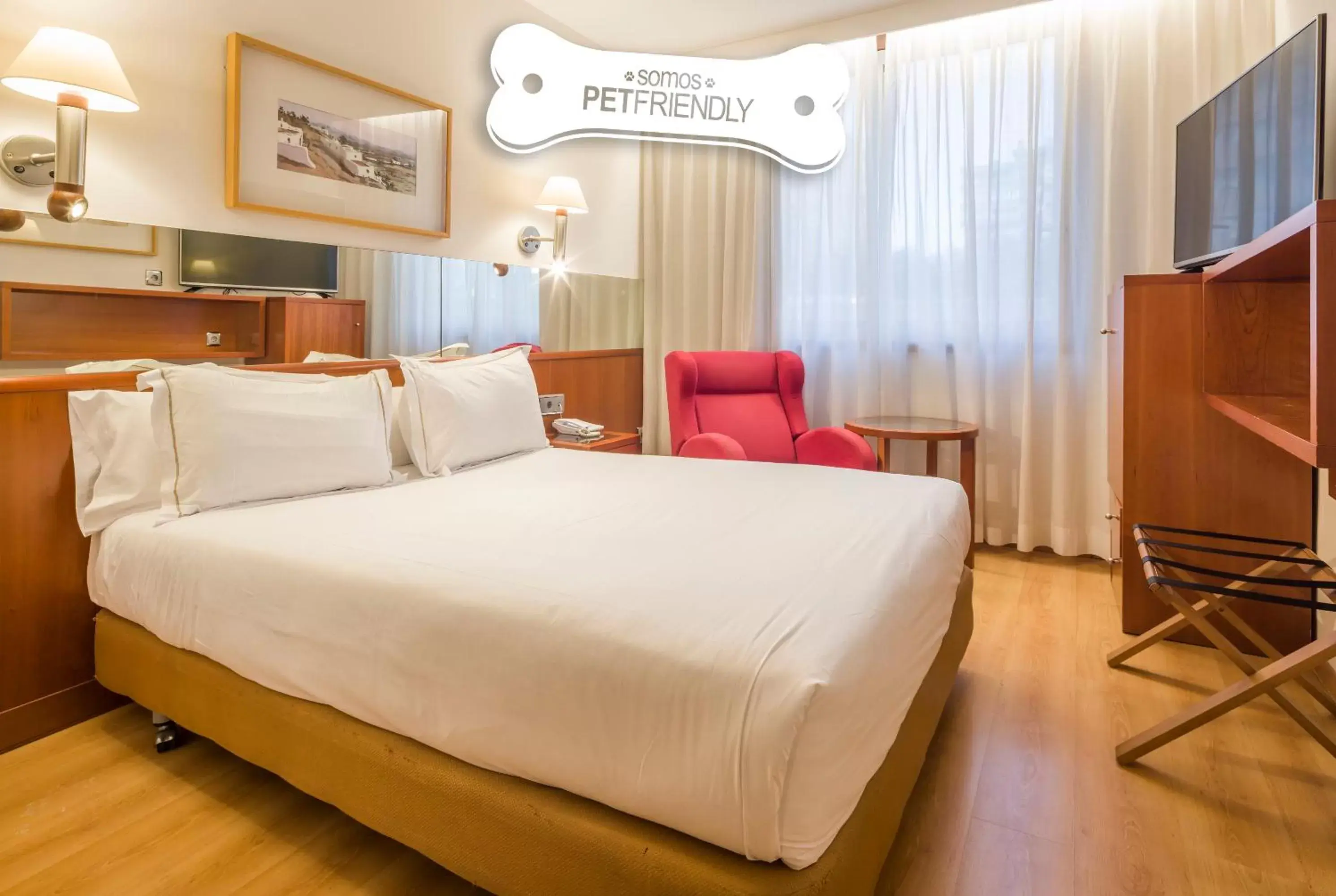 Bedroom, Bed in Ilunion Les Corts Spa