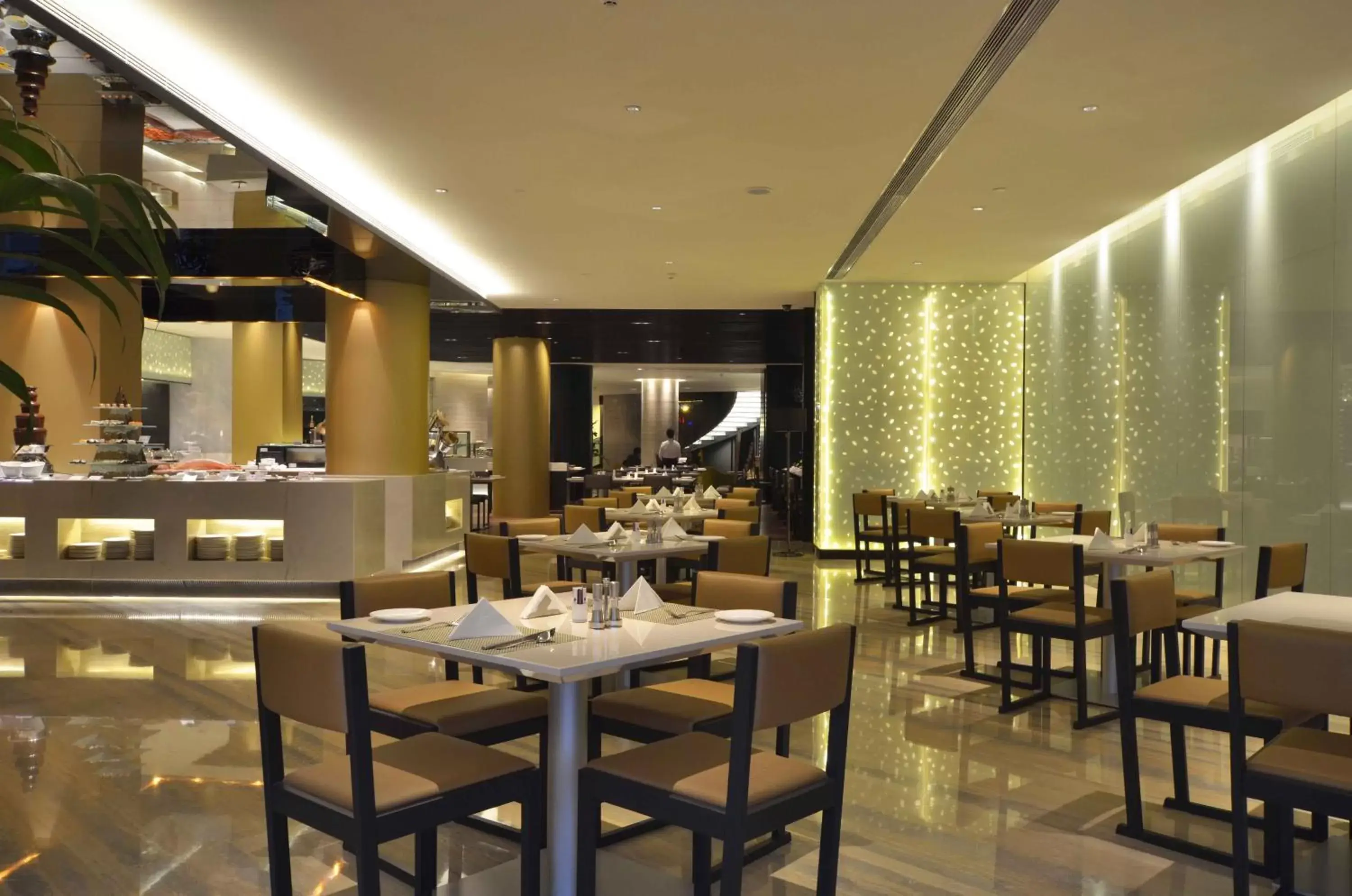 Restaurant/Places to Eat in Grand Mercure Dongguan Humen