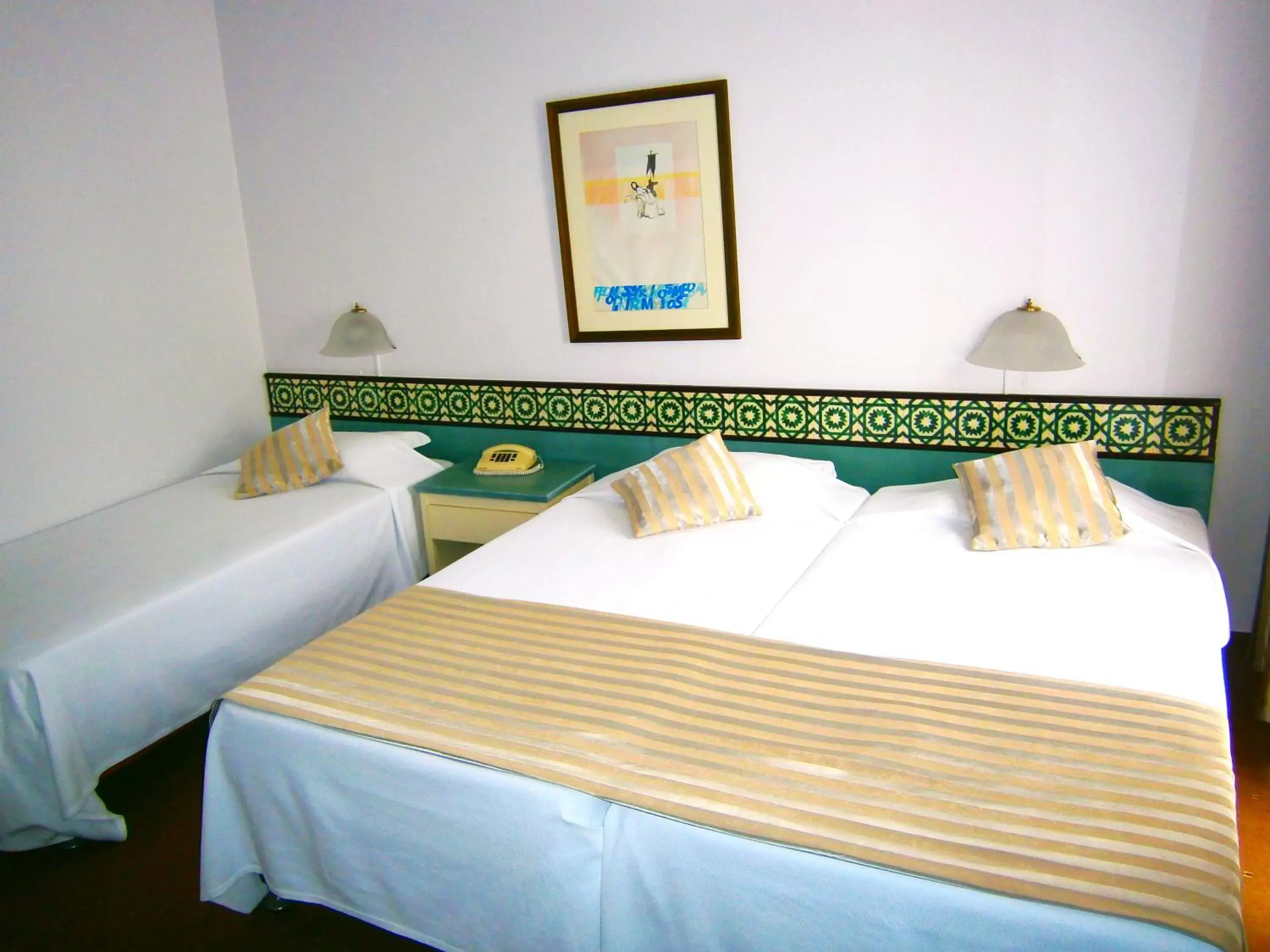 Photo of the whole room, Bed in Hotel Cristal Caldas