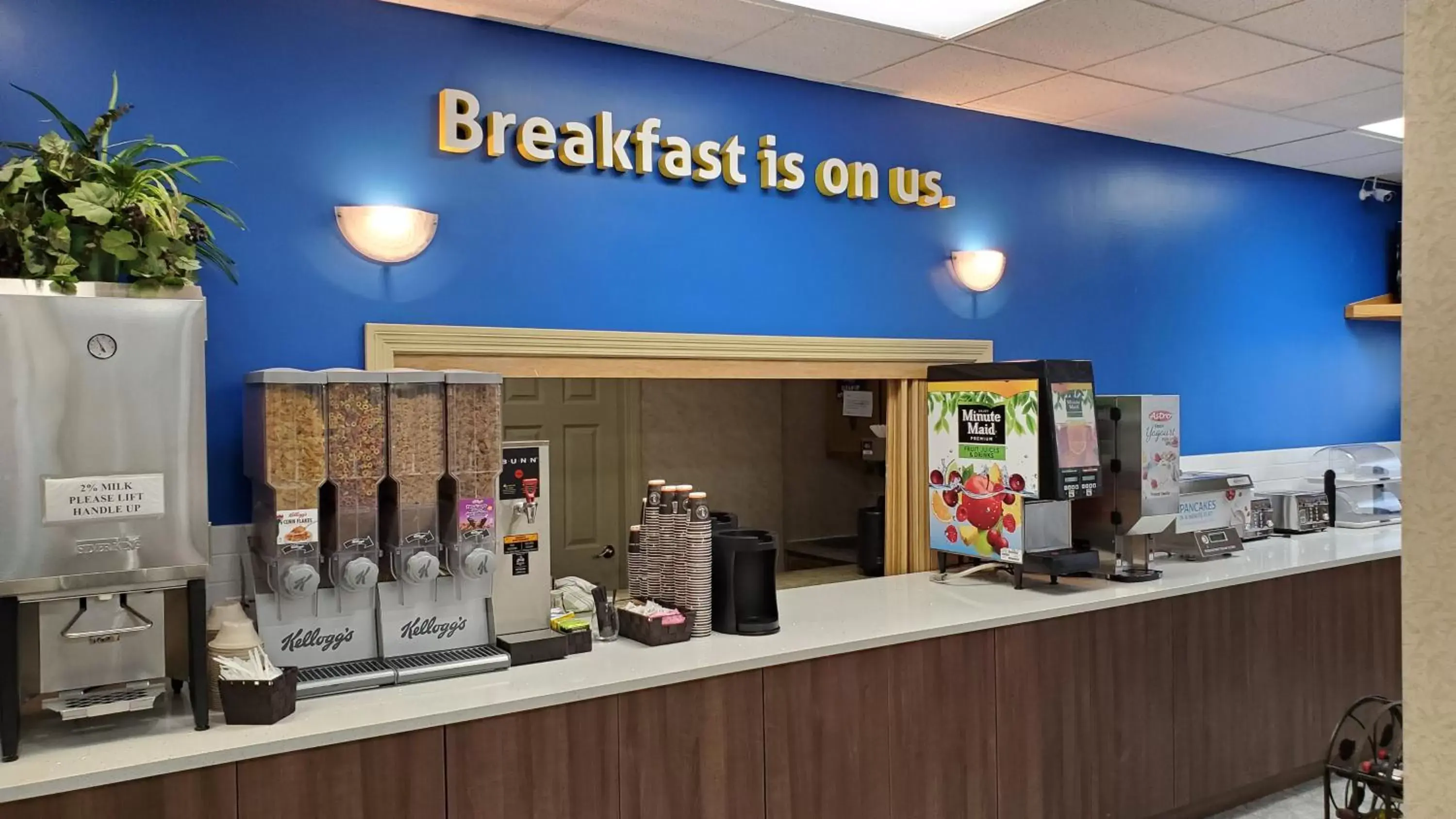 Breakfast in Days Inn by Wyndham Penticton Conference Centre
