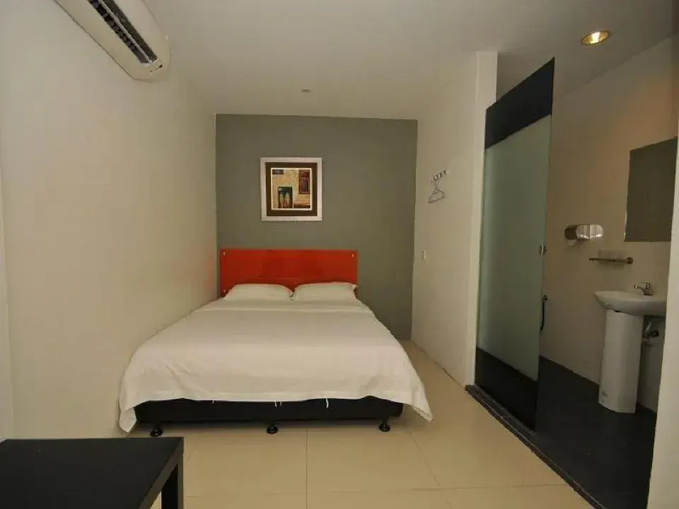 Bedroom, Bed in M Design Hotel - Pandan Indah