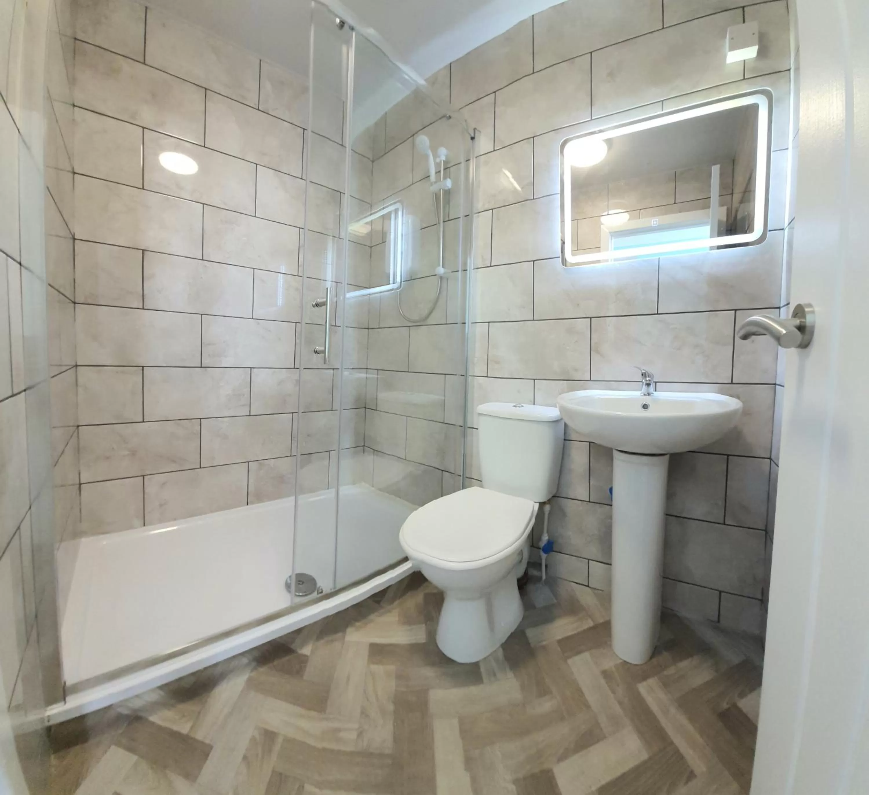 Bathroom in Charlton Aparthotel