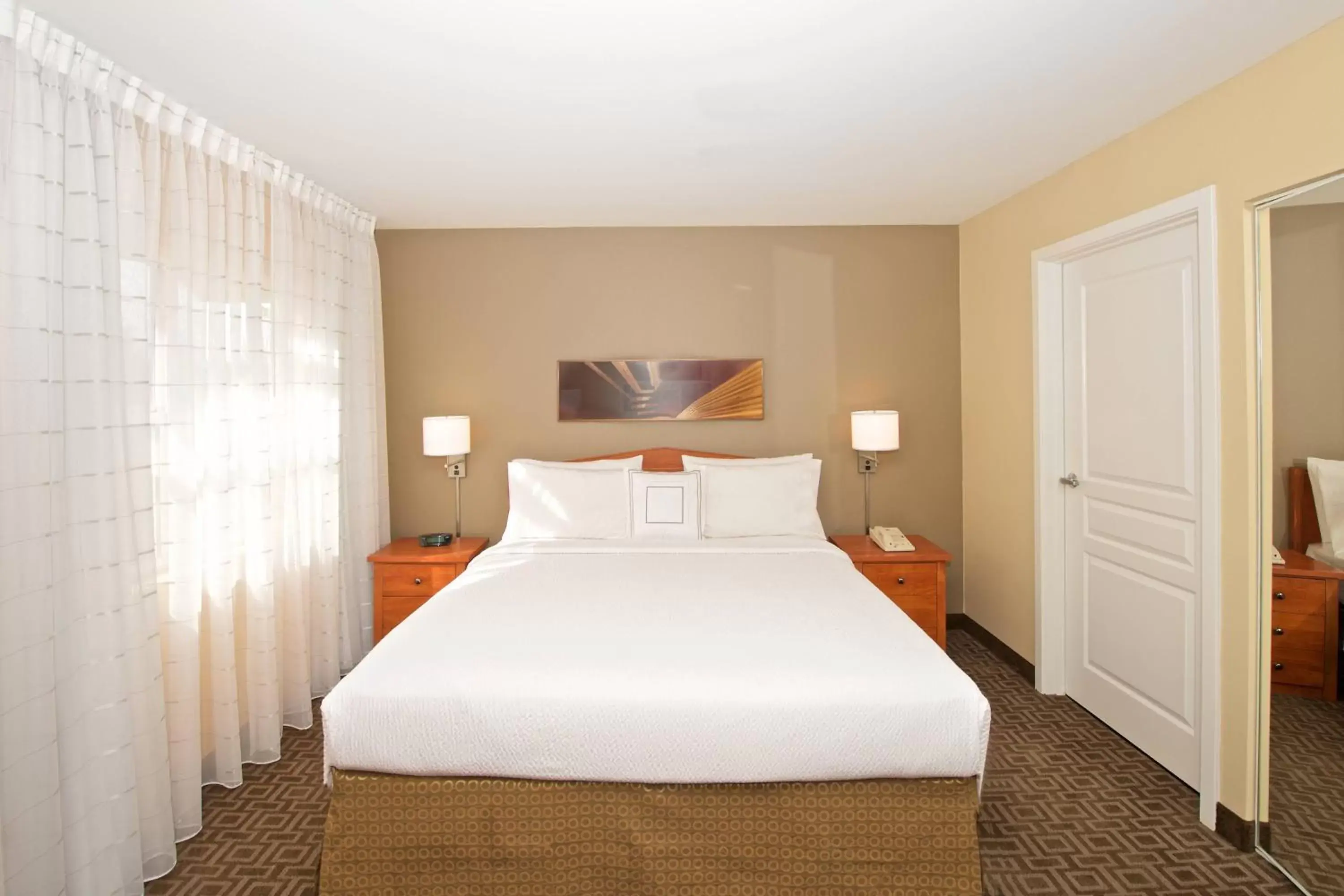 Photo of the whole room, Bed in TownePlace Suites by Marriott Seattle Southcenter