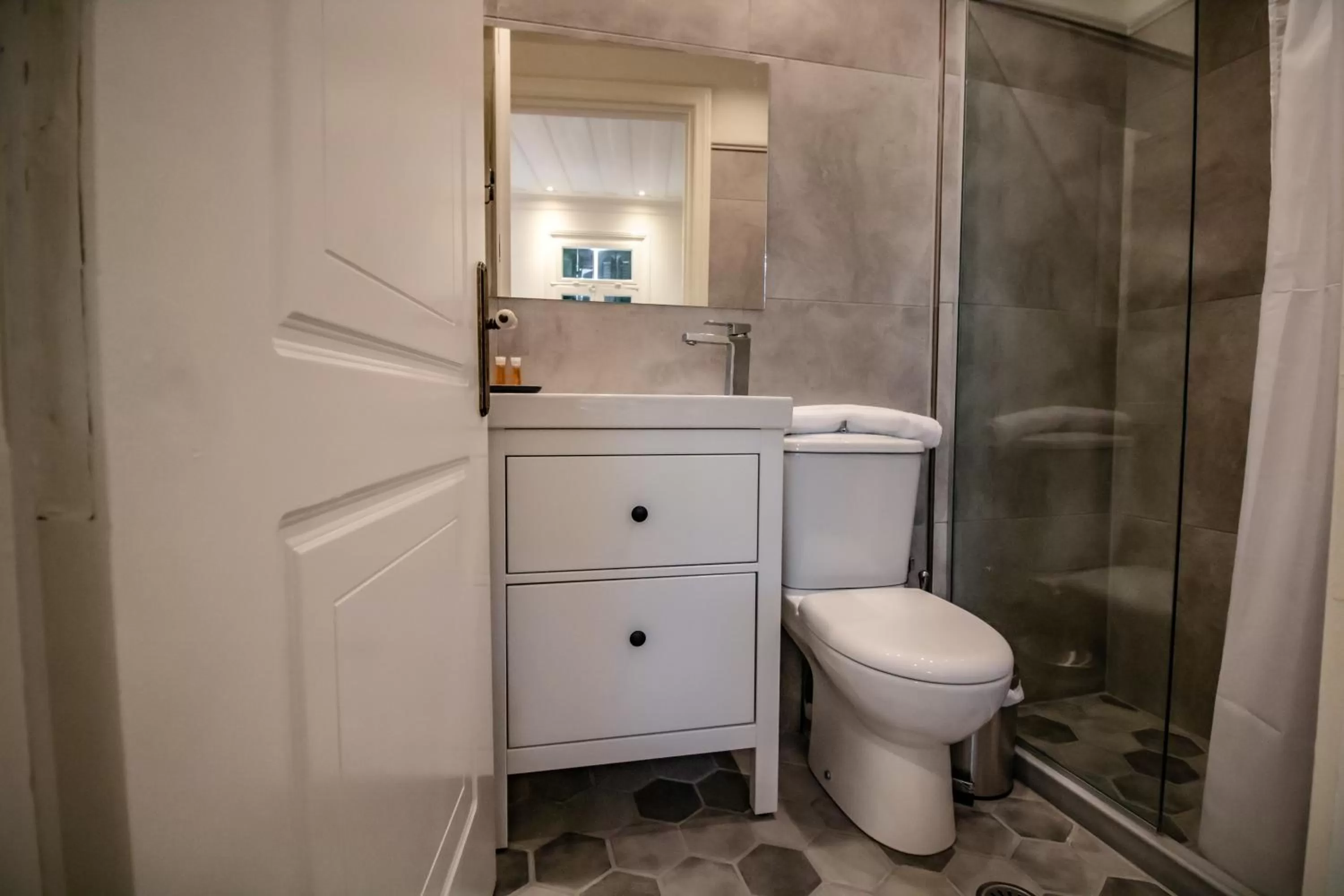 Levkosh Apartments at Lefkada's Heart