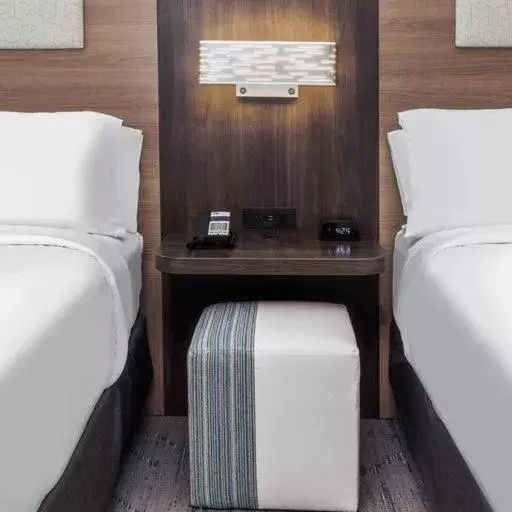 Bed in Holiday Inn Express & Suites - Houston SW - Rosenberg by IHG Bed in Holiday Inn Express & Suites - Houston SW - Rosenberg by IHG