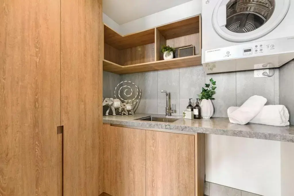 Kitchen/Kitchenette in Vue Broadbeach