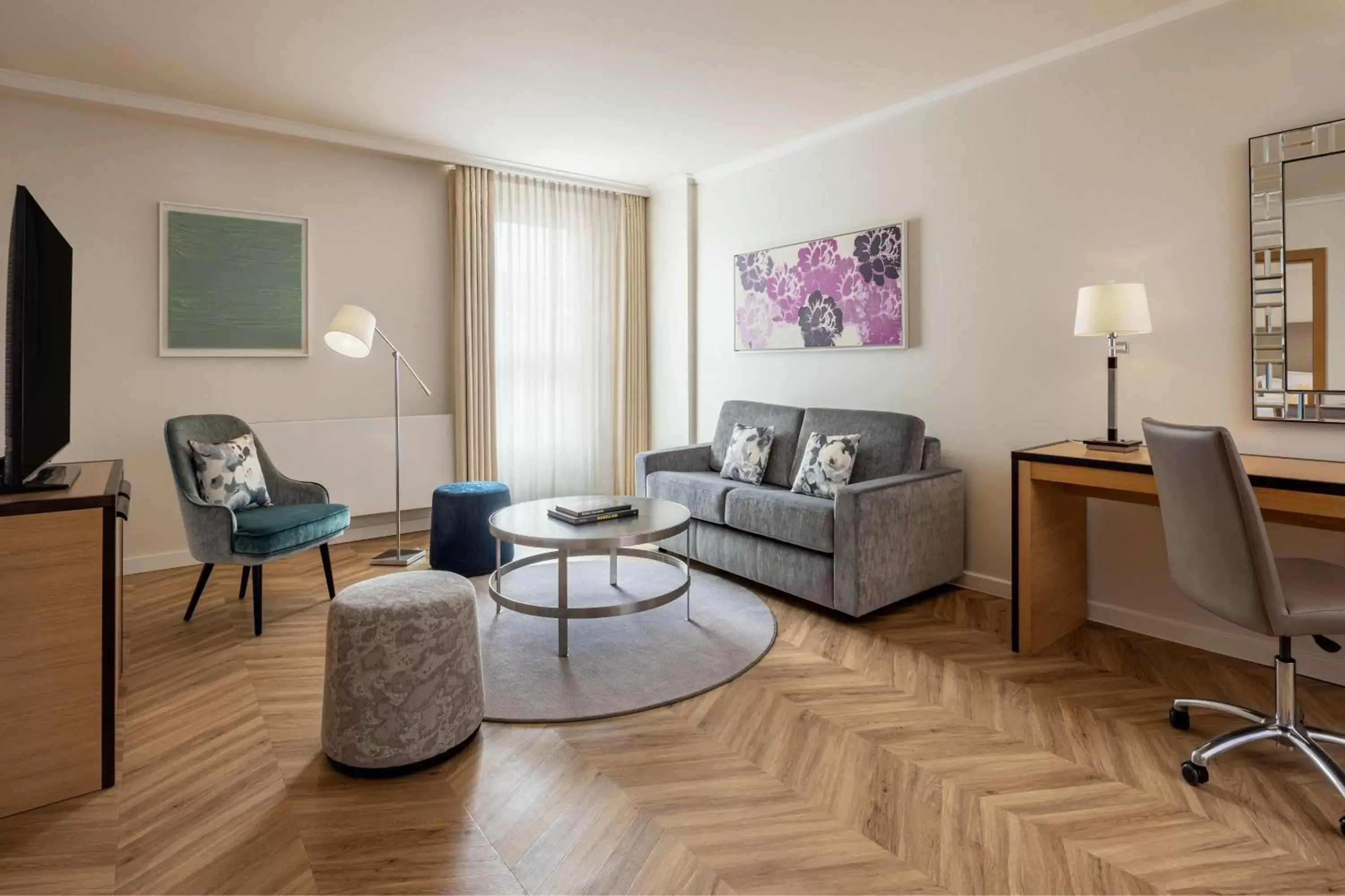 Living room, Seating Area in The Westin Grand Berlin