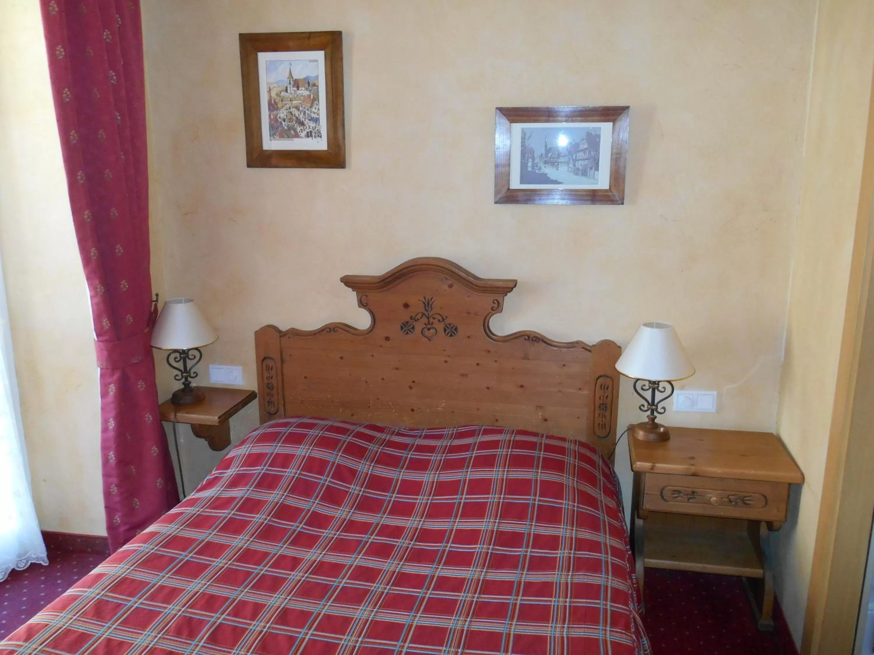 Standard Double or Twin Room in Hotel Saint-Martin