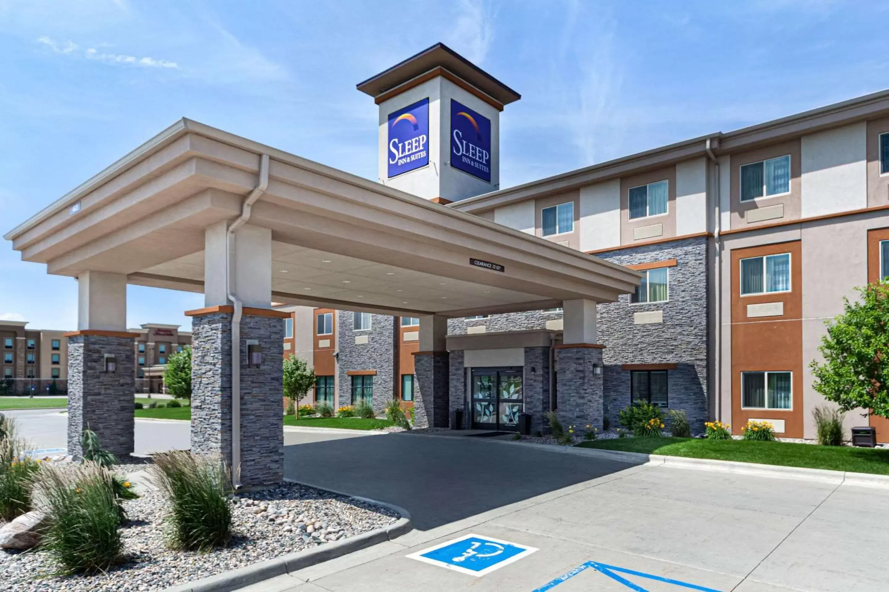 Property Building in Sleep Inn & Suites Fargo Medical Center