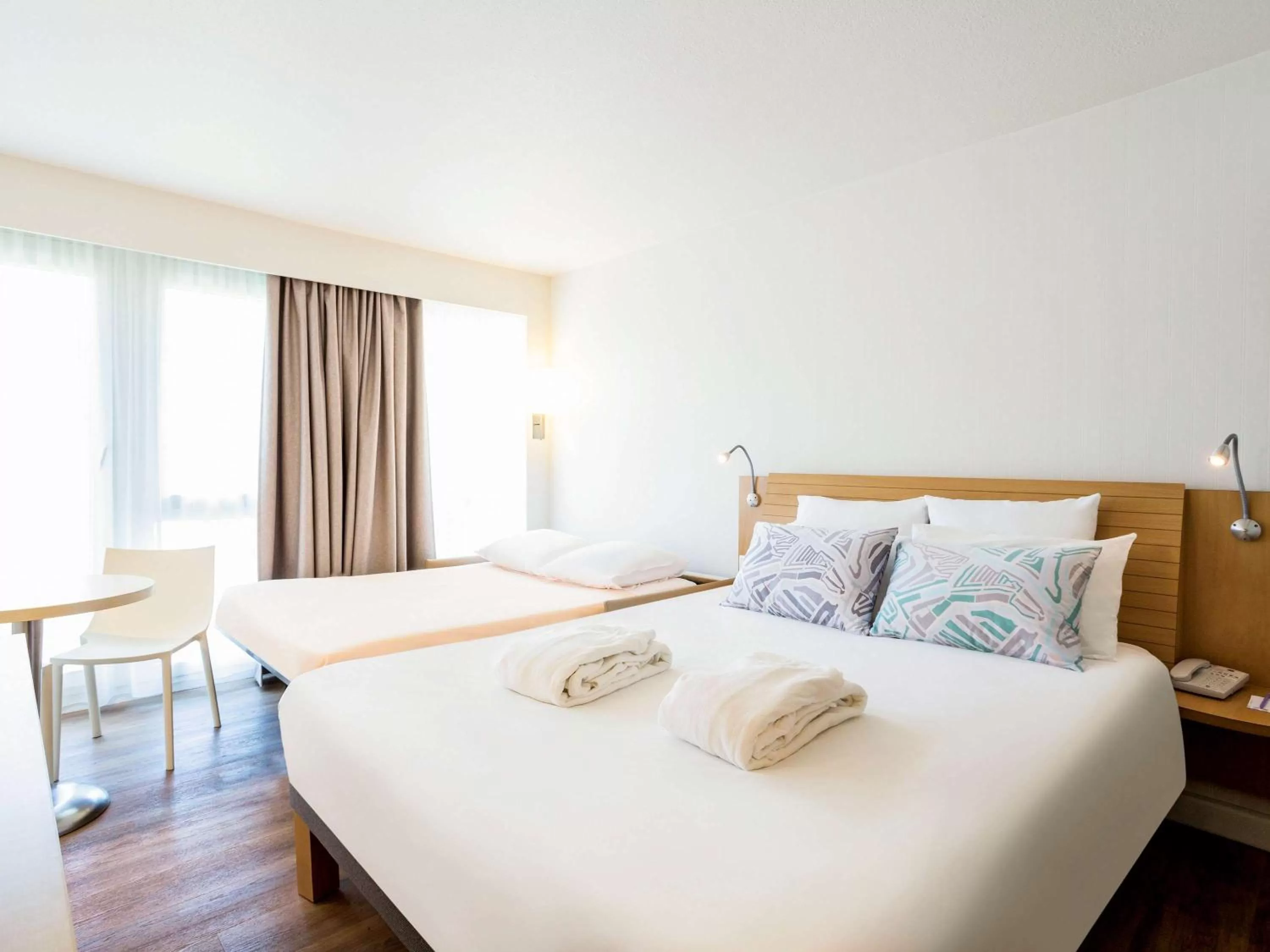 Photo of the whole room, Bed in Novotel Thalassa Ile d'Oléron