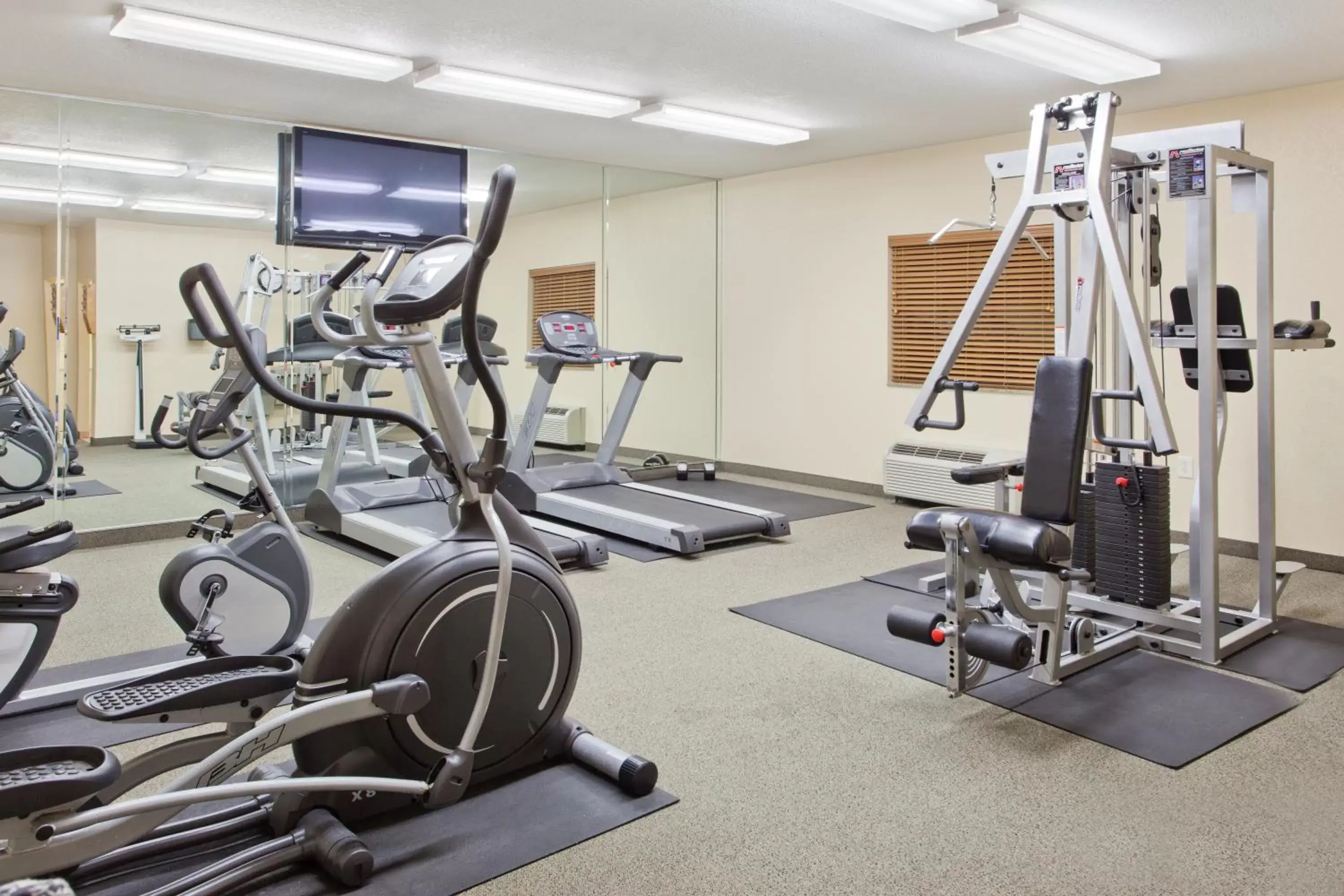 Spa and wellness centre/facilities, Fitness Center/Facilities in Candlewood Suites Lexington, an IHG Hotel