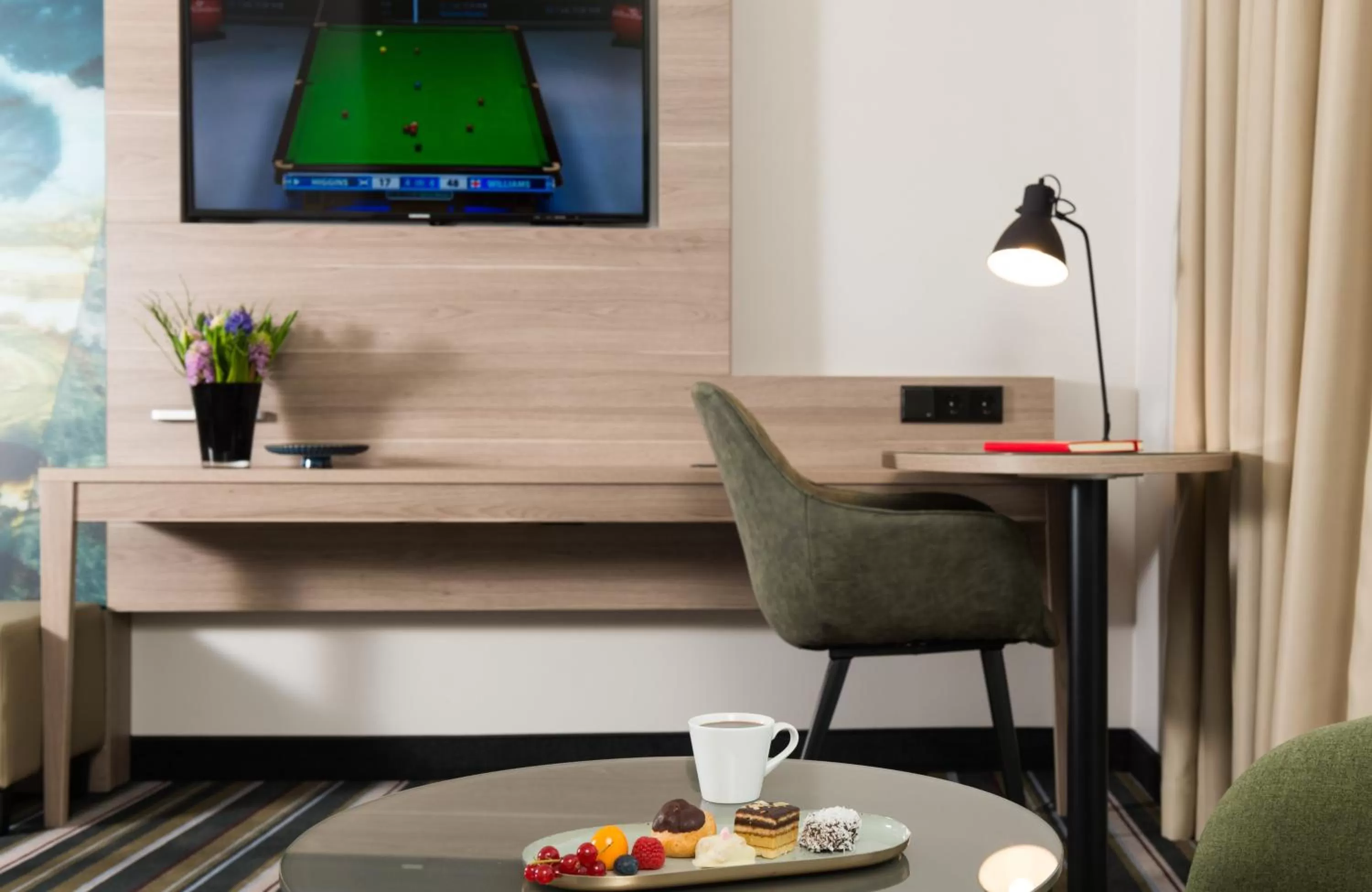 Bedroom in Leonardo Hotel Offenbach Frankfurt