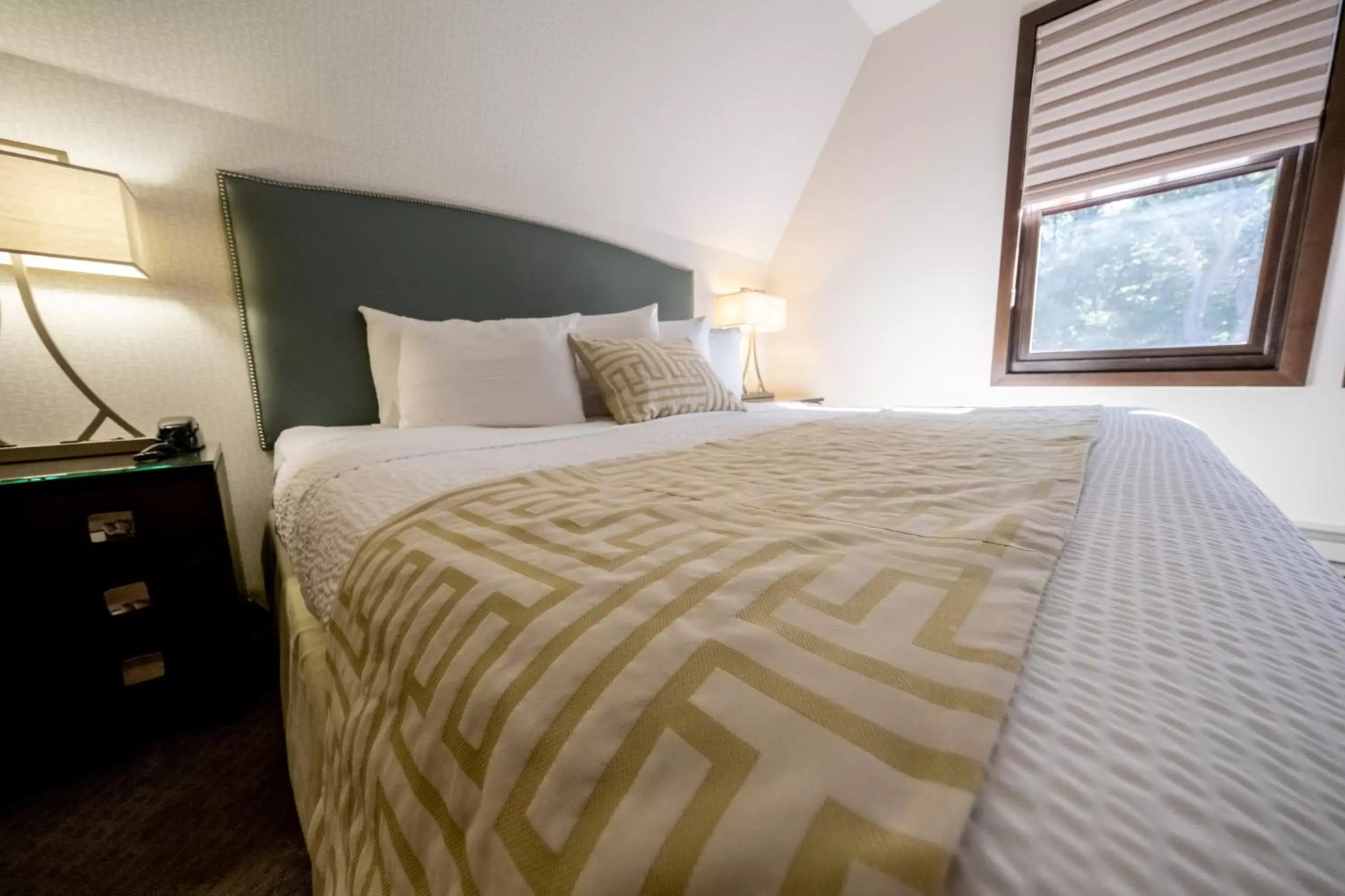 Suite with Spa Bath in The Inn at Shattuck - St. Mary's Suite with Spa Bath in The Inn at Shattuck - St. Mary's