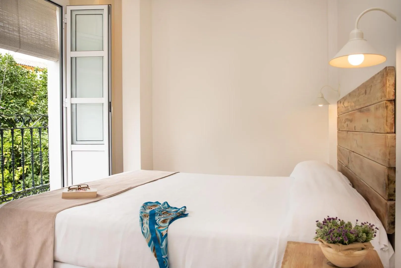 Photo of the whole room, Bed in Hotel Boutique Elvira Plaza