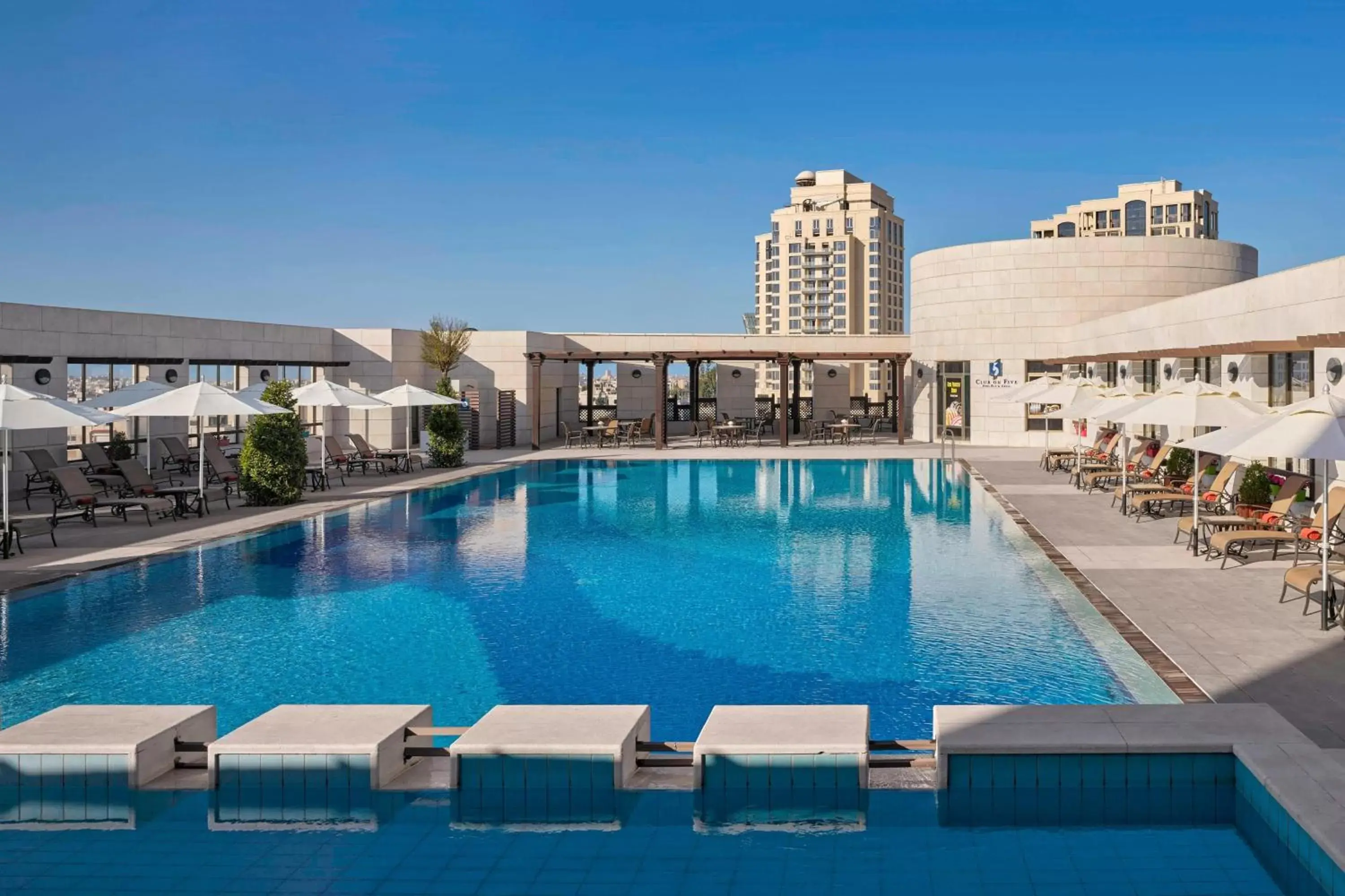 Swimming Pool in Sheraton Amman Al Nabil Hotel