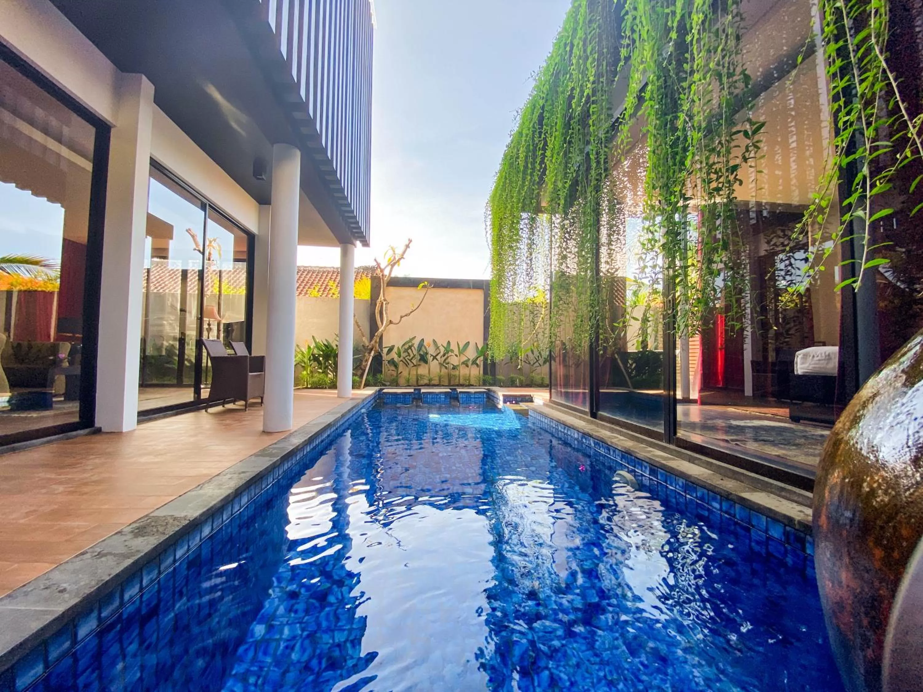 Swimming pool in Puri Hiromi Boutique Residence