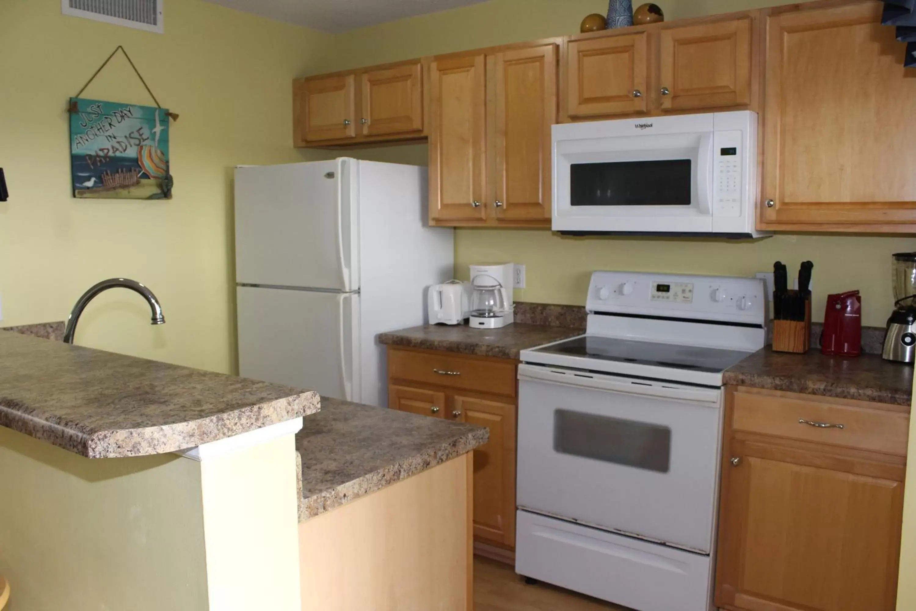 Kitchen or kitchenette, Kitchen/Kitchenette in Myrtle Beach Resort