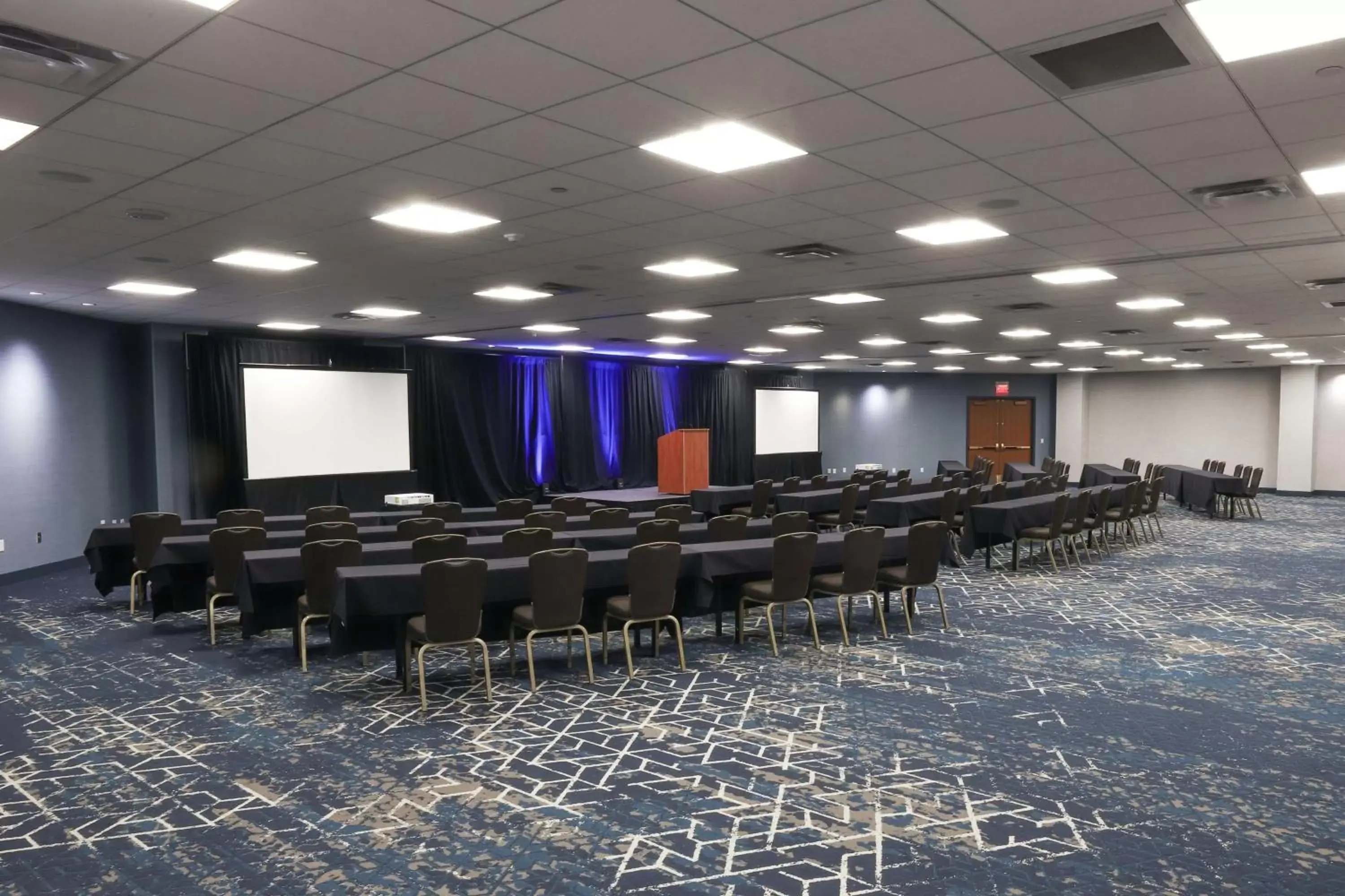 Meeting/conference room in Radisson Plaza Hotel at Kalamazoo Center