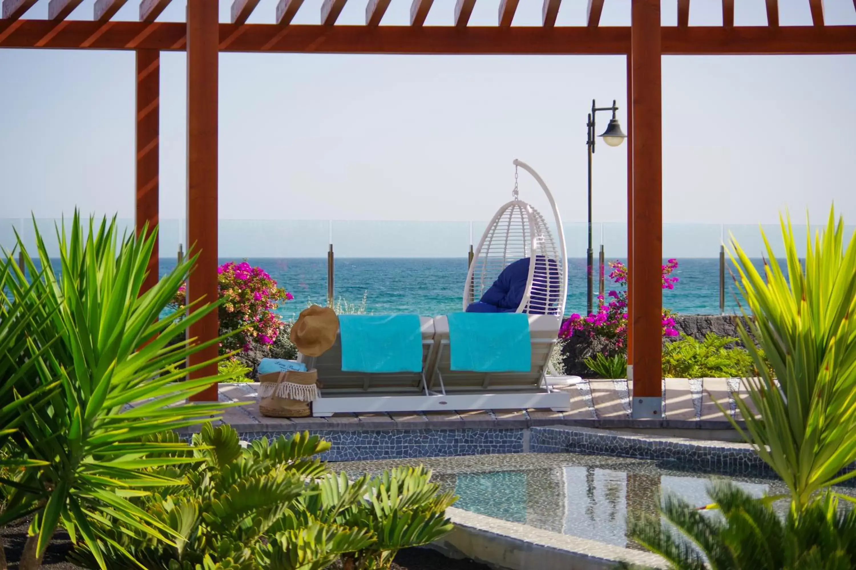Sea view, Swimming Pool in Hotel Lava Beach