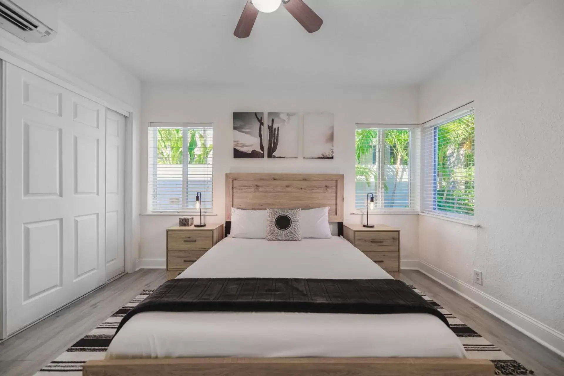 Bedroom, Bed in Alani Bay Villas