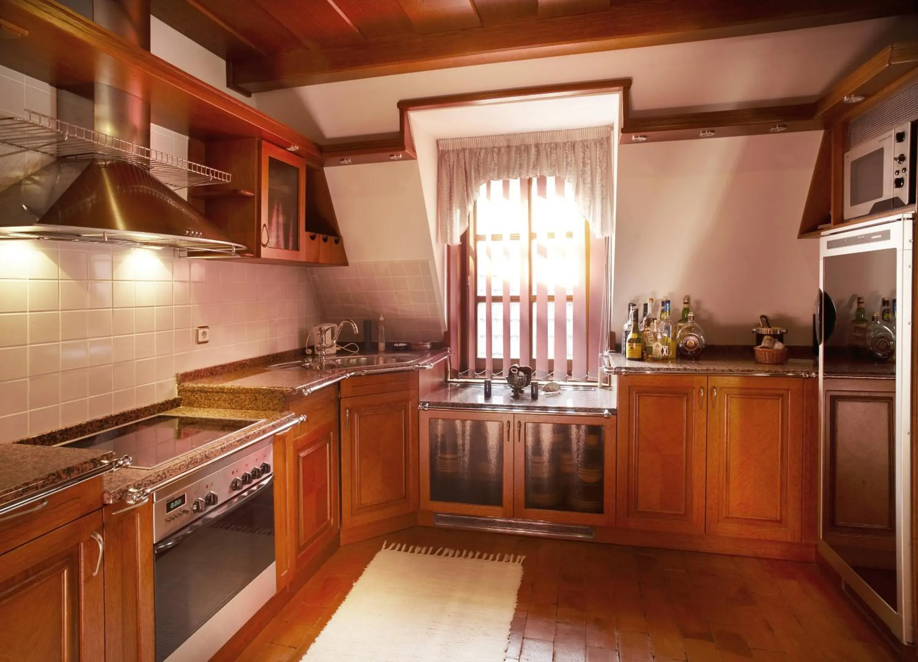 Kitchen or kitchenette, Kitchen/Kitchenette in Hotel Royal Ricc