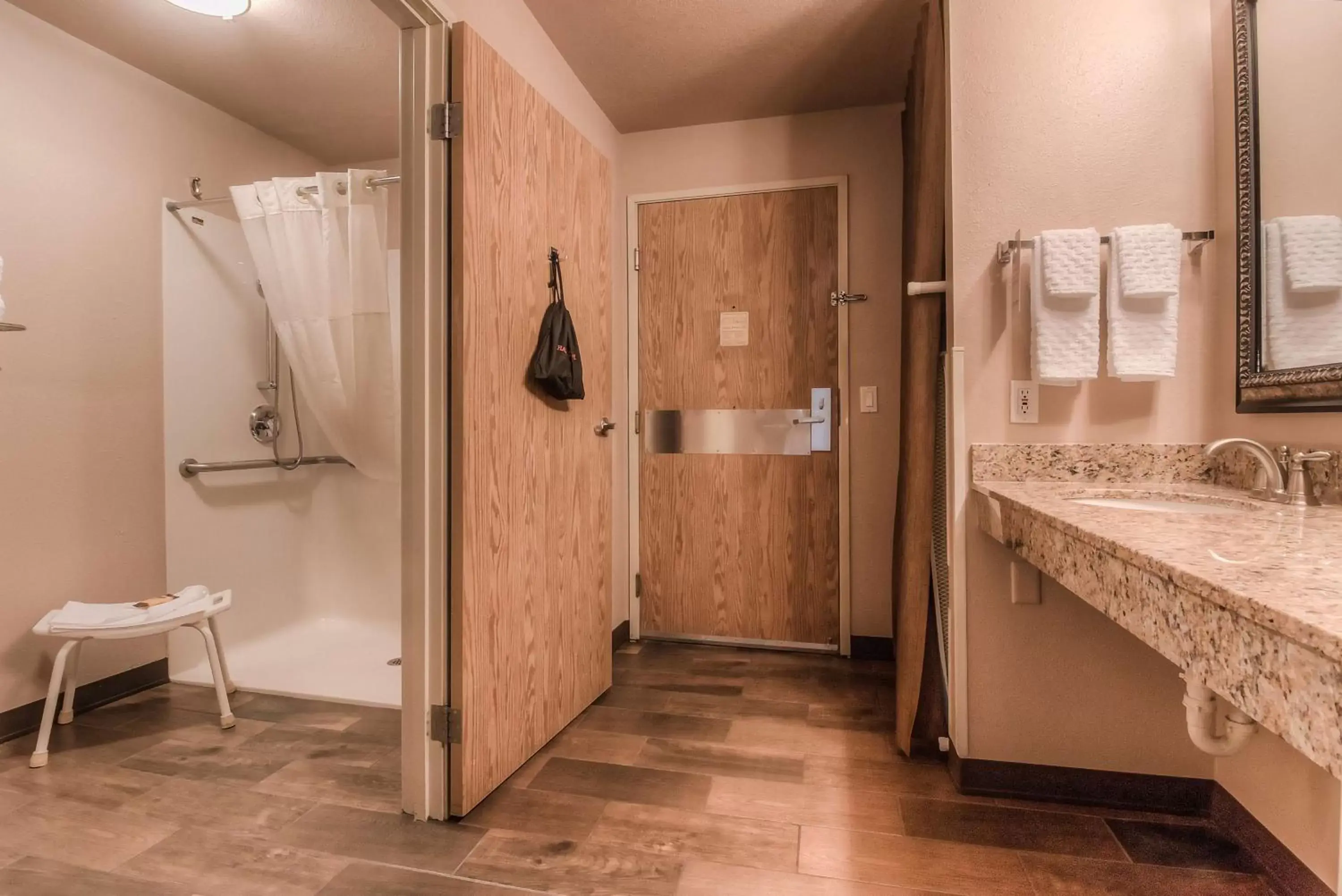 Bathroom in Best Western Plus Yakima Hotel