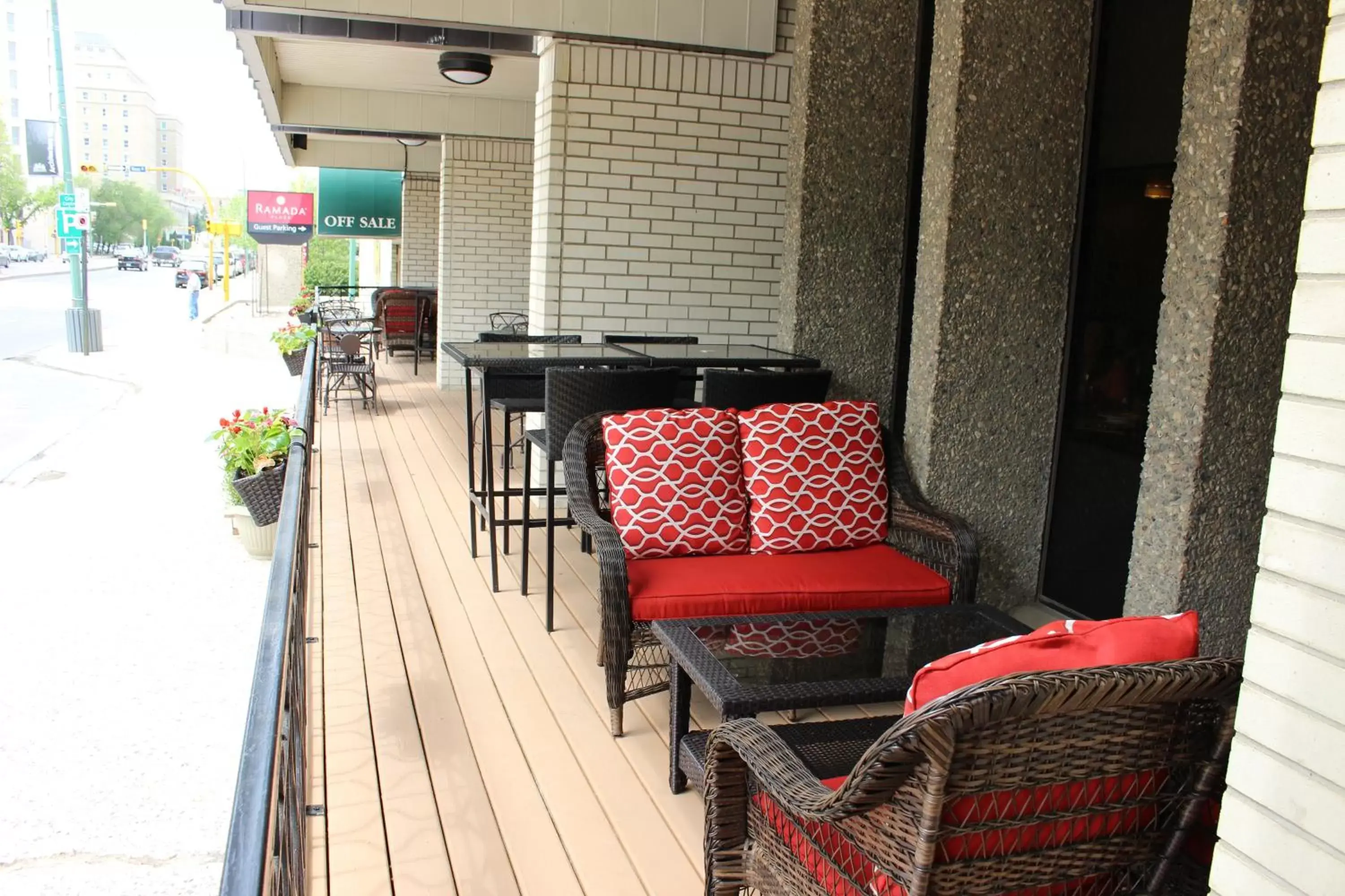 Patio, Seating Area in Ramada Plaza by Wyndham Regina Downtown