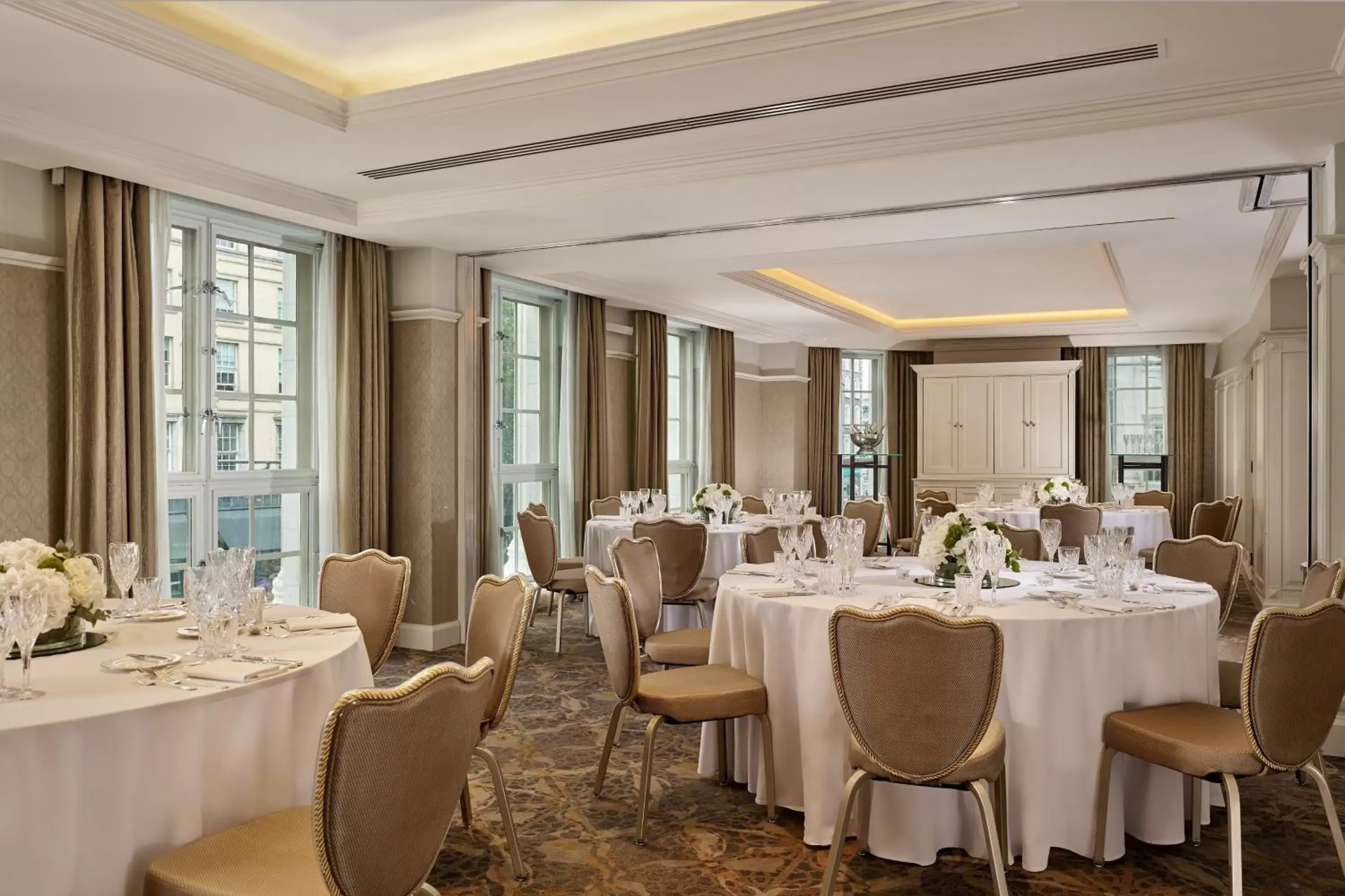 Meeting/conference room, Restaurant/Places to Eat in The Westin Dublin