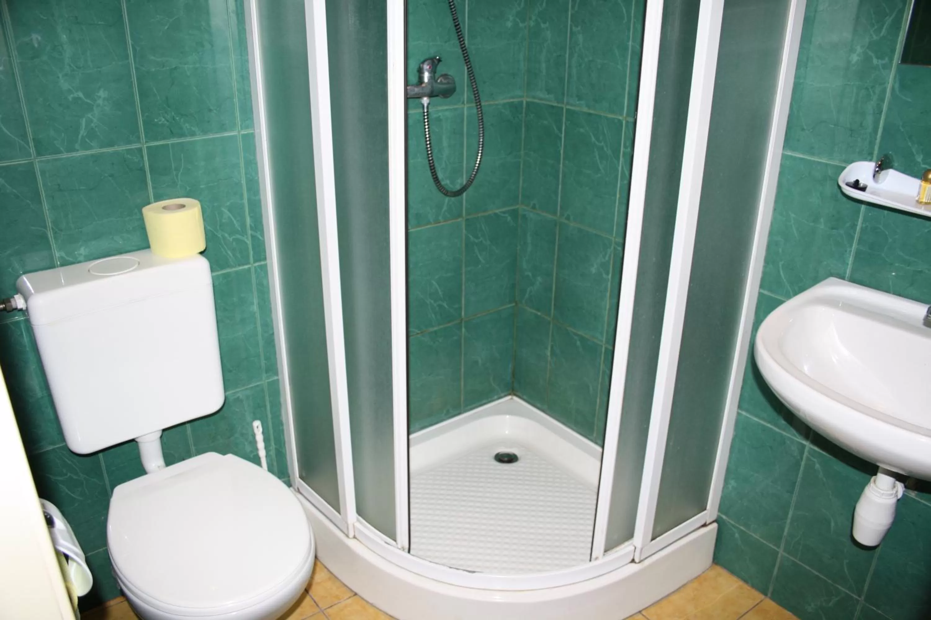 Budget Double or Twin Room in FKoka