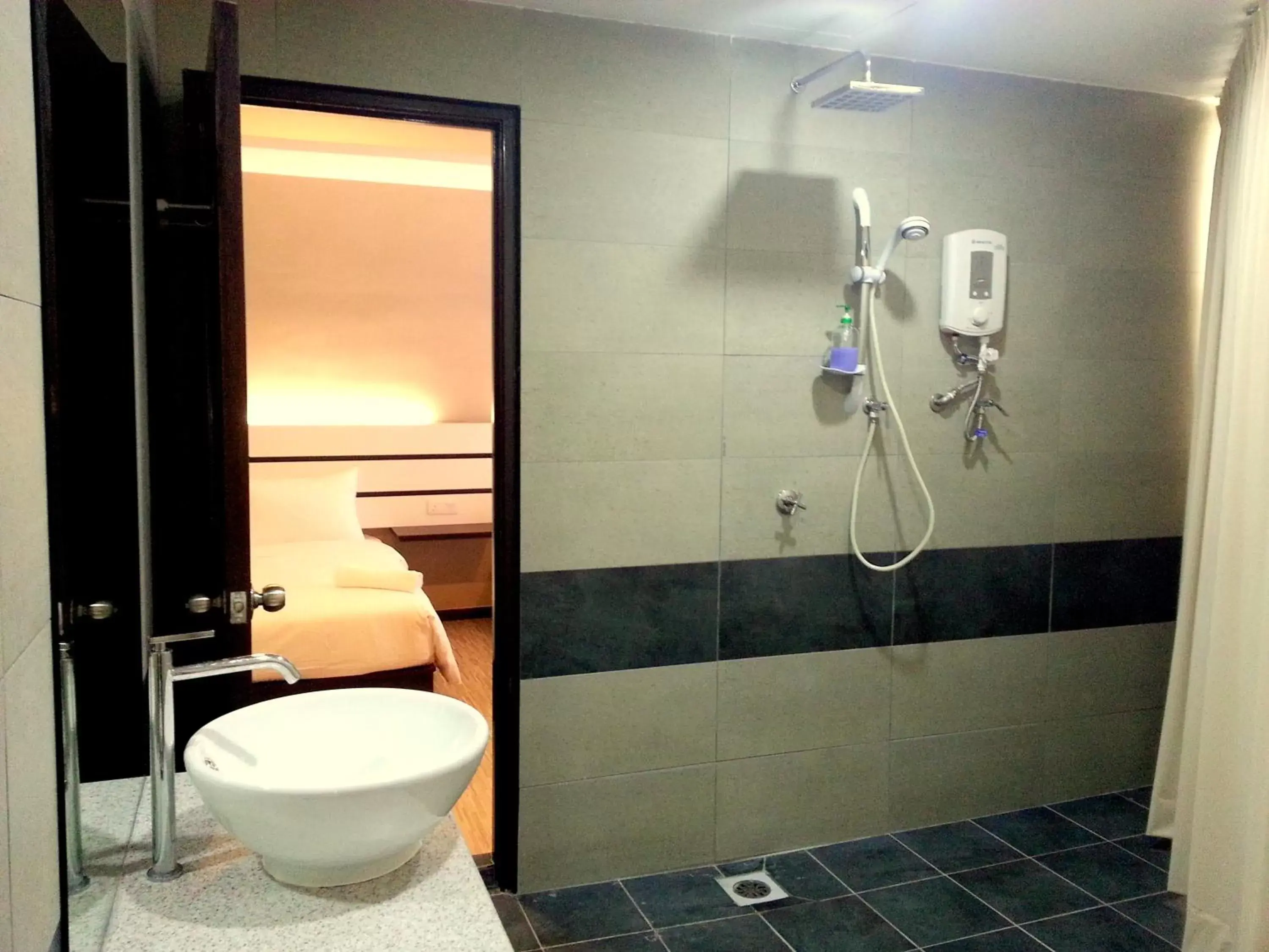 Shower, Bathroom in Grand Kapar Hotel Kuala Selangor