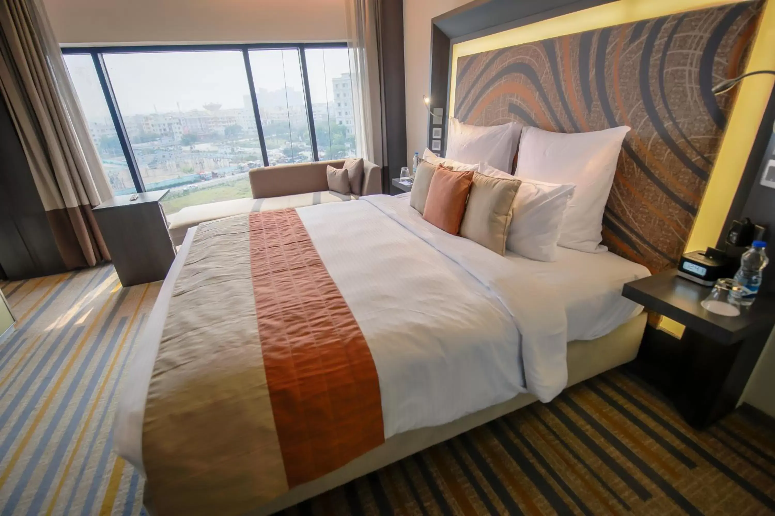 Bed in Novotel Kolkata Hotel and Residences