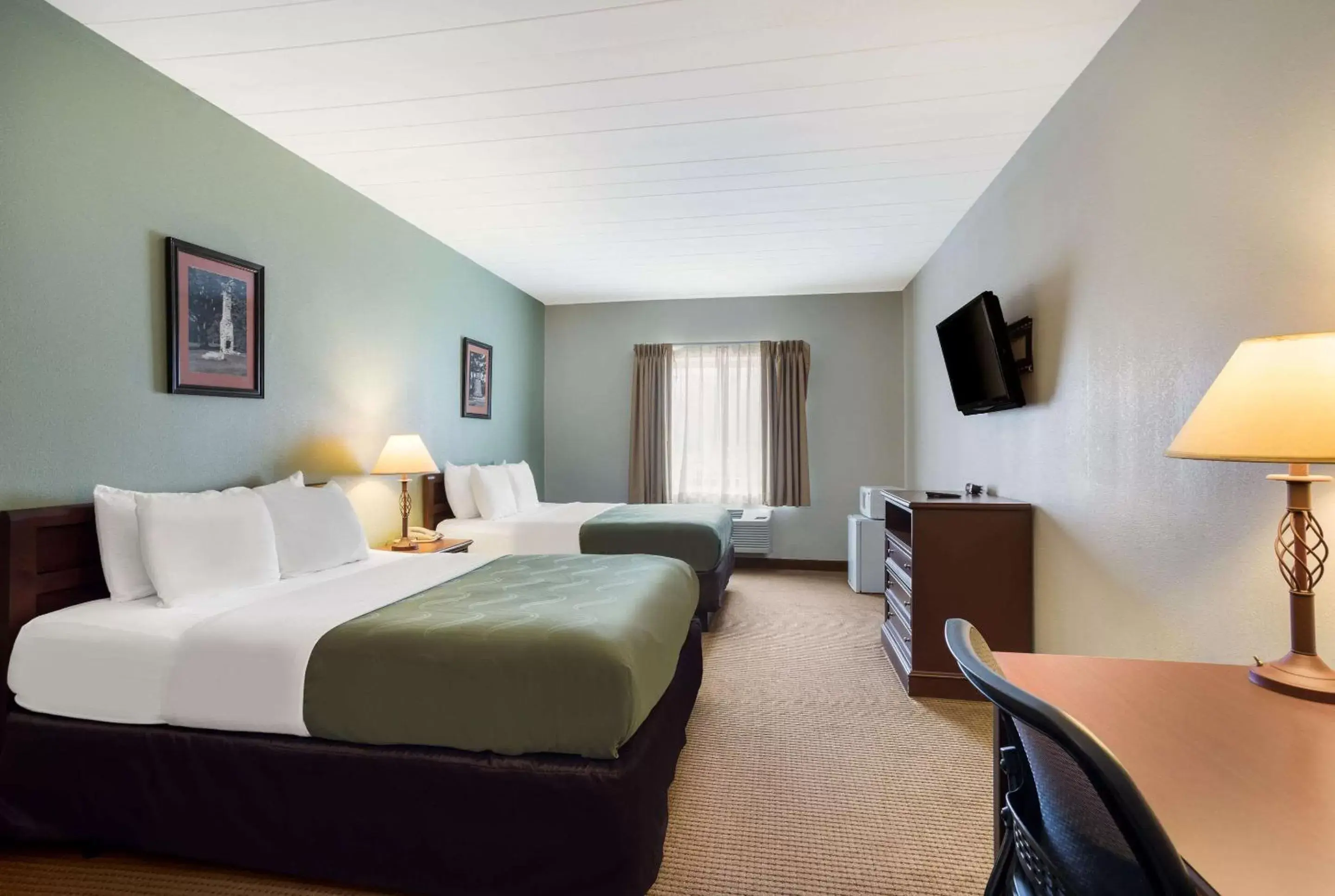Bedroom, Bed in Quality Inn & Suites