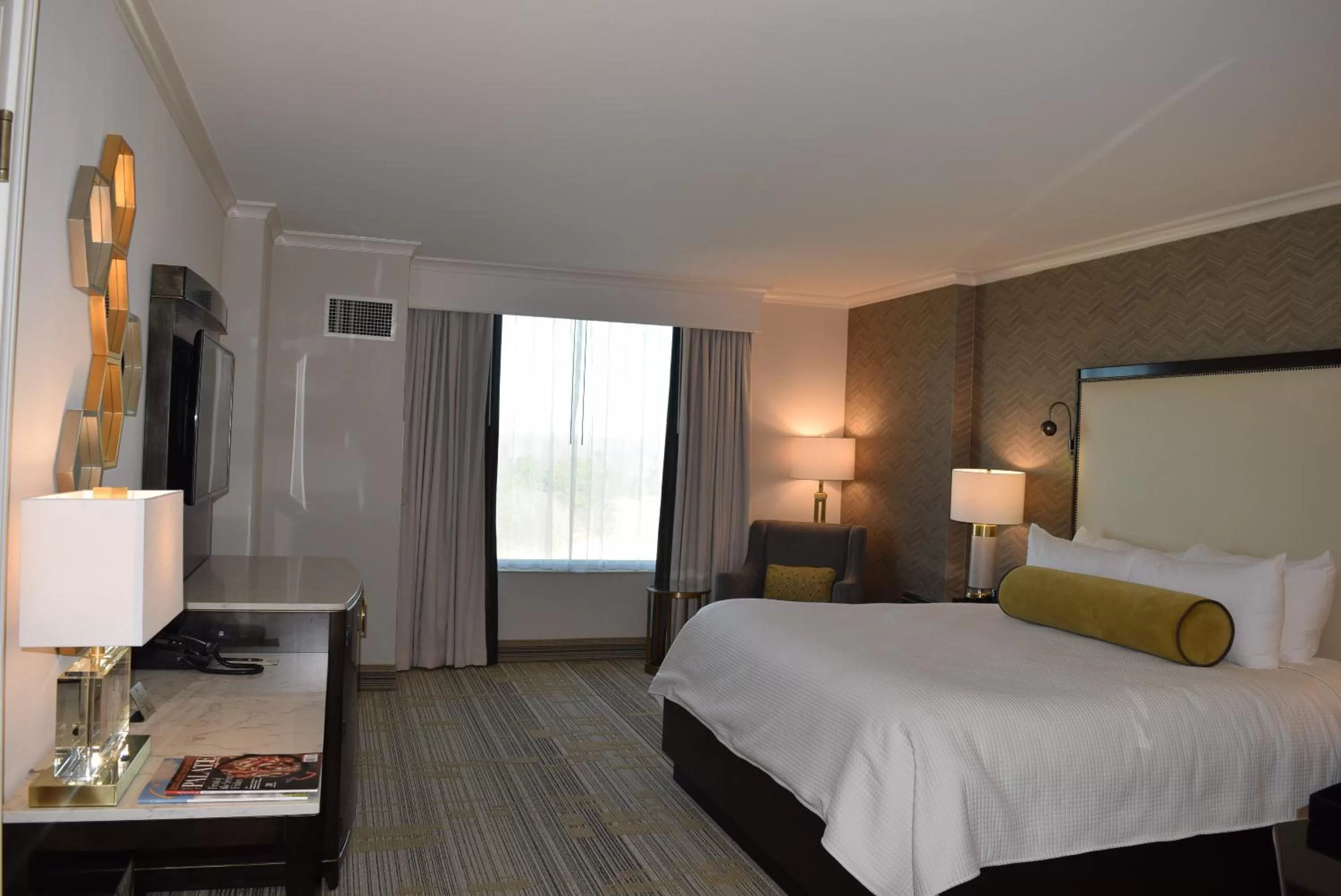 Bedroom, Bed in Grandover Resort & Spa, a Wyndham Grand Hotel
