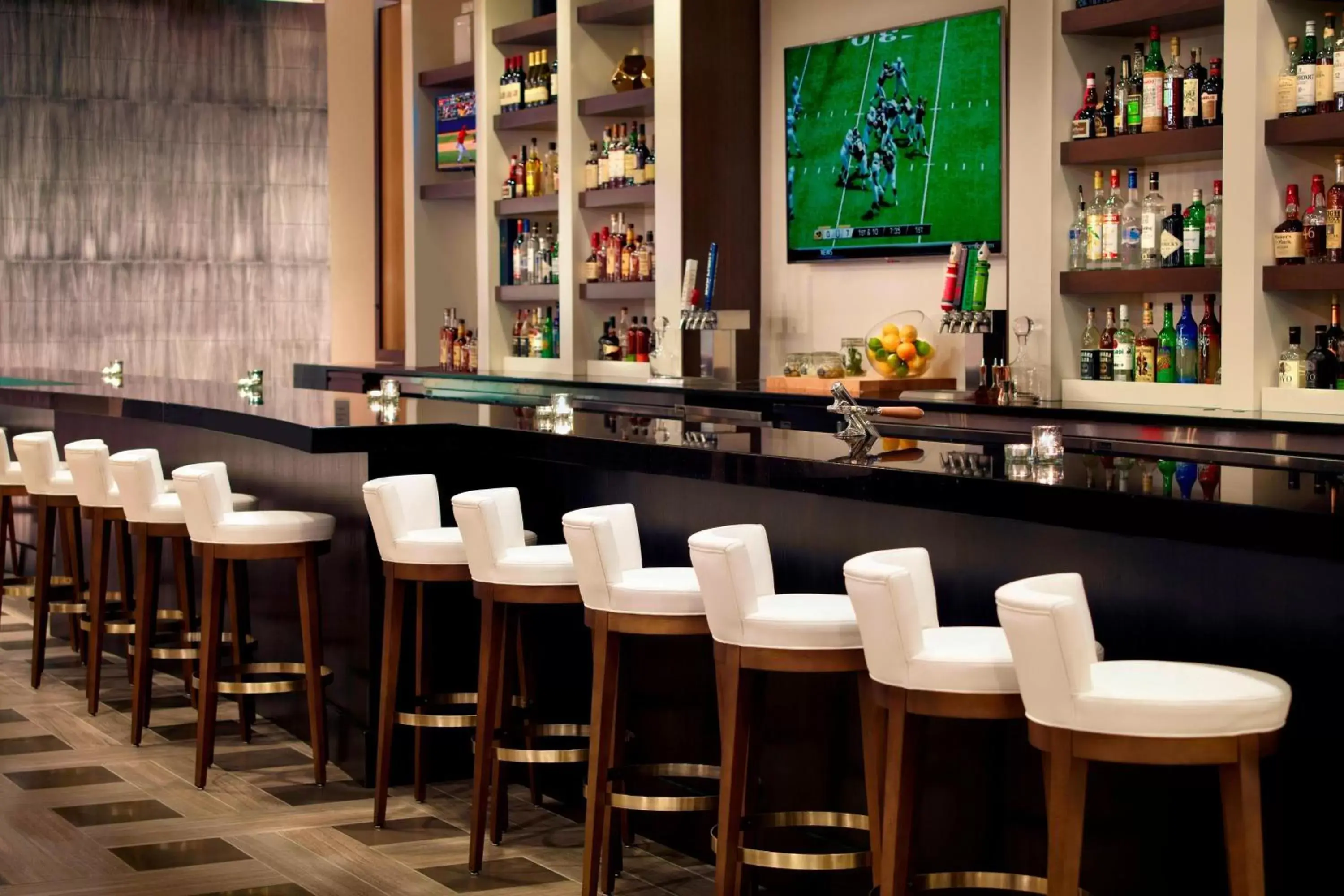 Restaurant/places to eat, Lounge/Bar in Marriott Columbus OSU