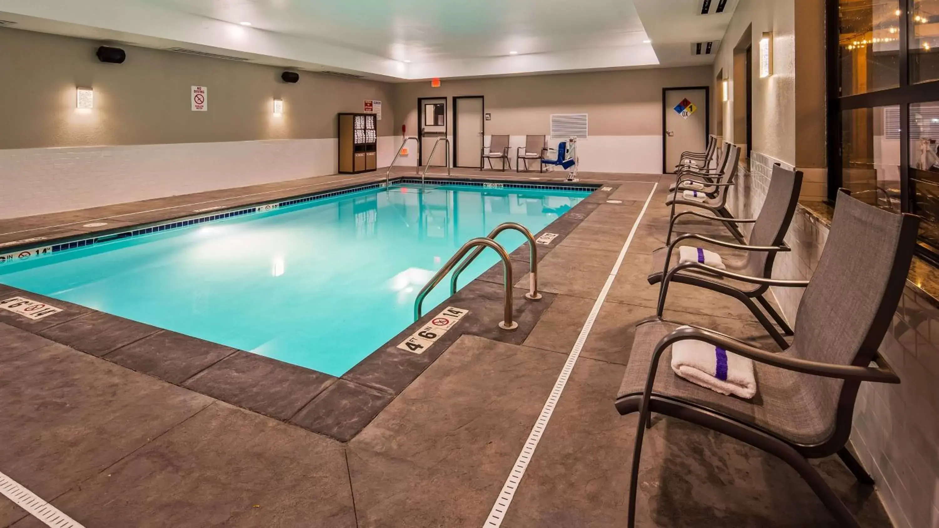 On site, Swimming Pool in Best Western Premier Ankeny Hotel