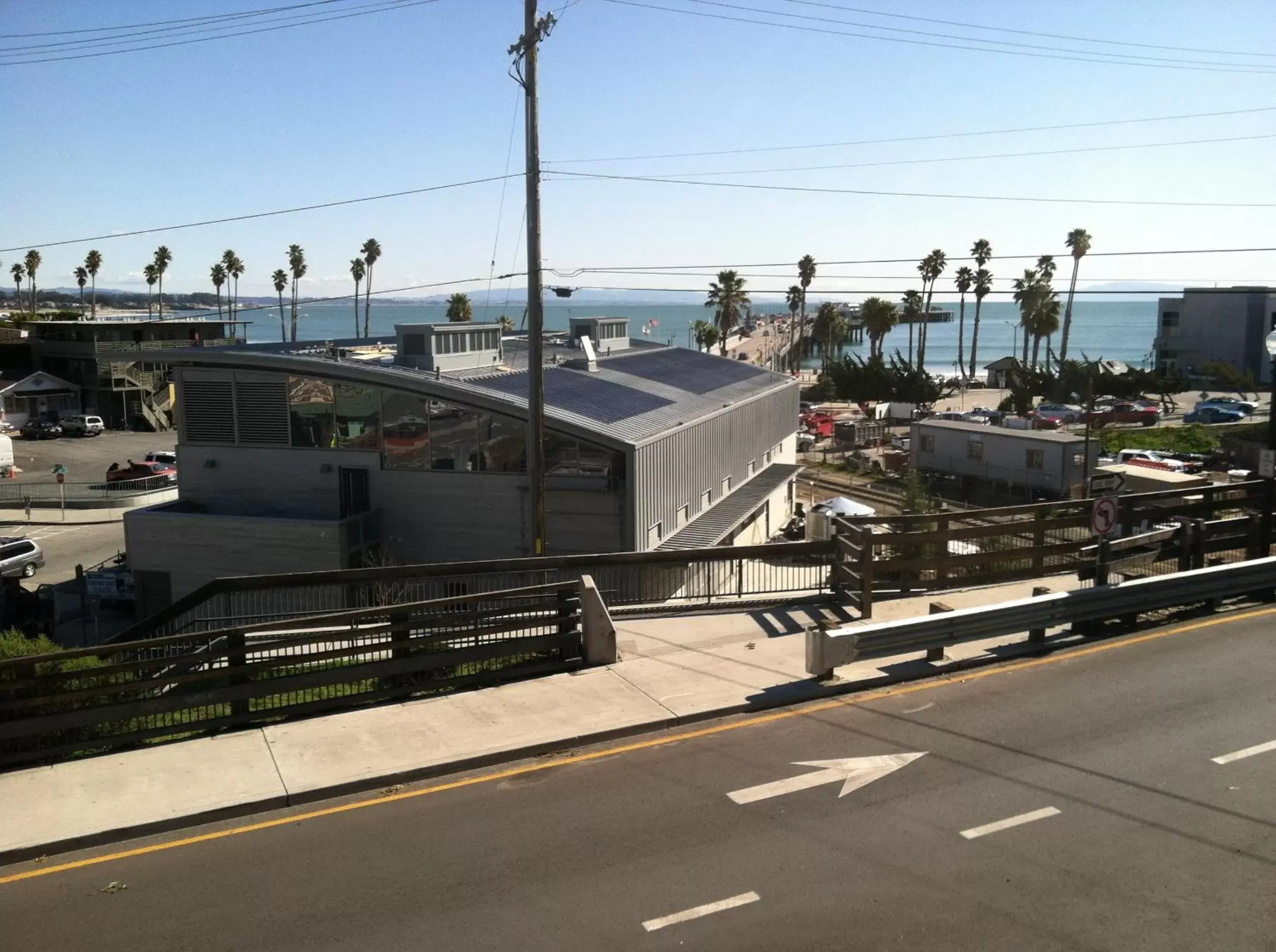 Facade/entrance in Howard Johnson by Wyndham Santa Cruz Beach Boardwalk