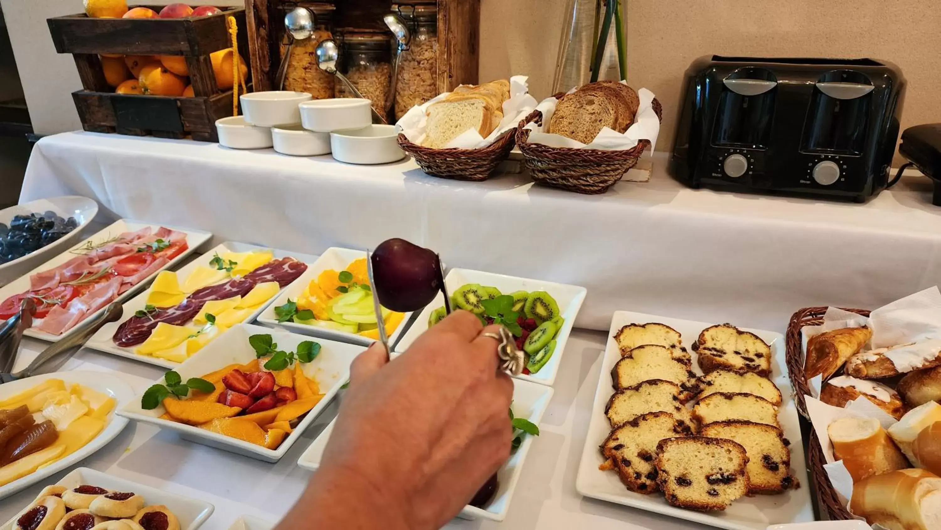 Buffet breakfast in 248 Finisterra Buffet breakfast in 248 Finisterra