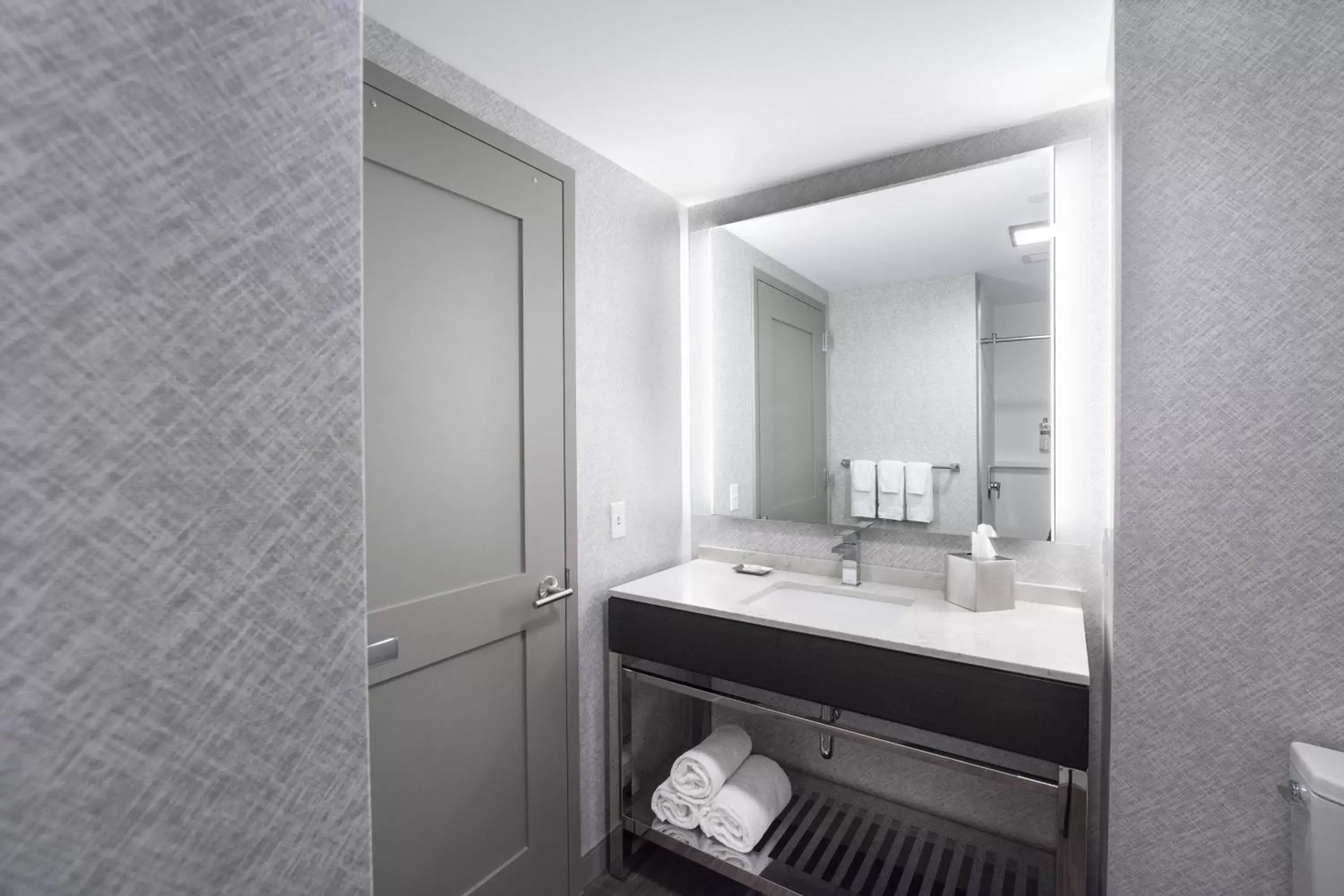 Bathroom in Fairfield Inn & Suites by Marriott Boston Logan Airport/Chelsea
