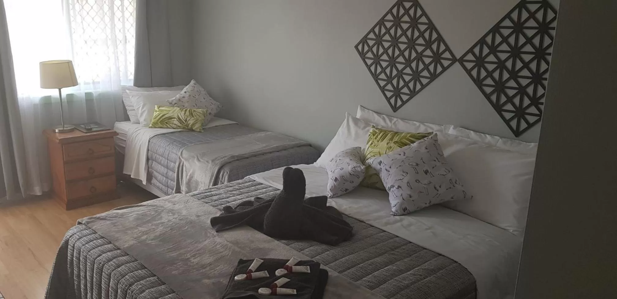 Bedroom, Bed in Limassol Motel